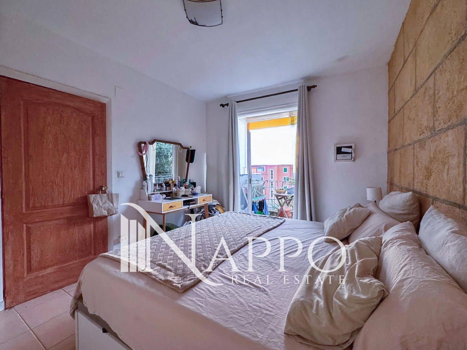 2 soverom Leilighet til salgs i Cala Mayor med svømmebasseng - € 299 000 (Ref: 9352145)