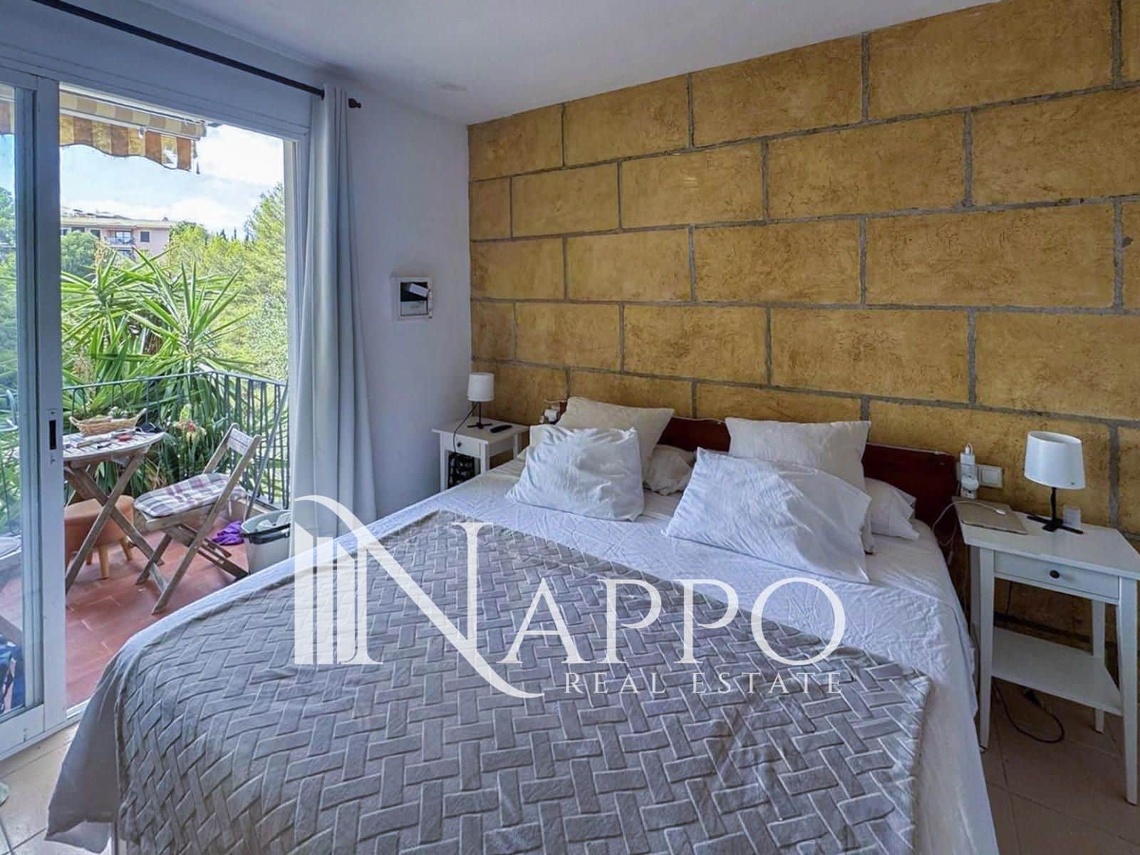 2 soverom Leilighet til salgs i Cala Mayor med svømmebasseng - € 299 000 (Ref: 9352145)