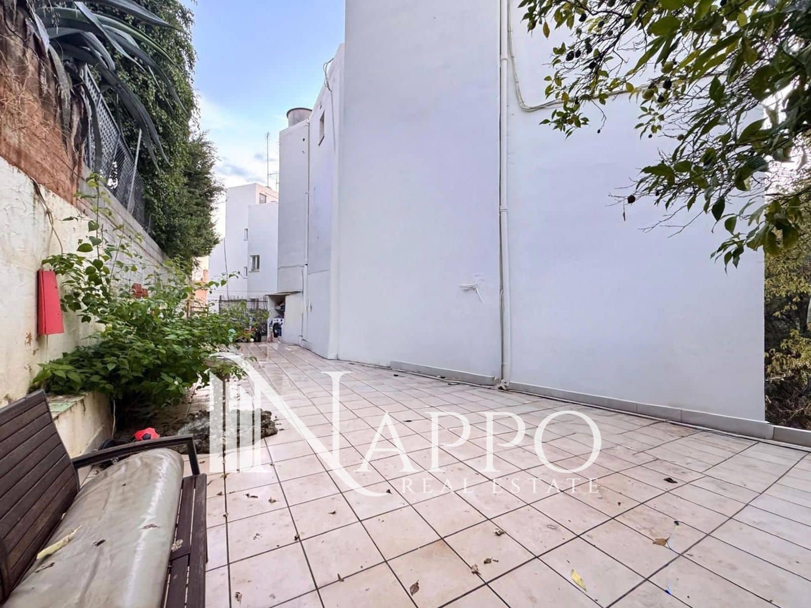 2 soverom Leilighet til salgs i Cala Mayor med svømmebasseng - € 299 000 (Ref: 9352145)