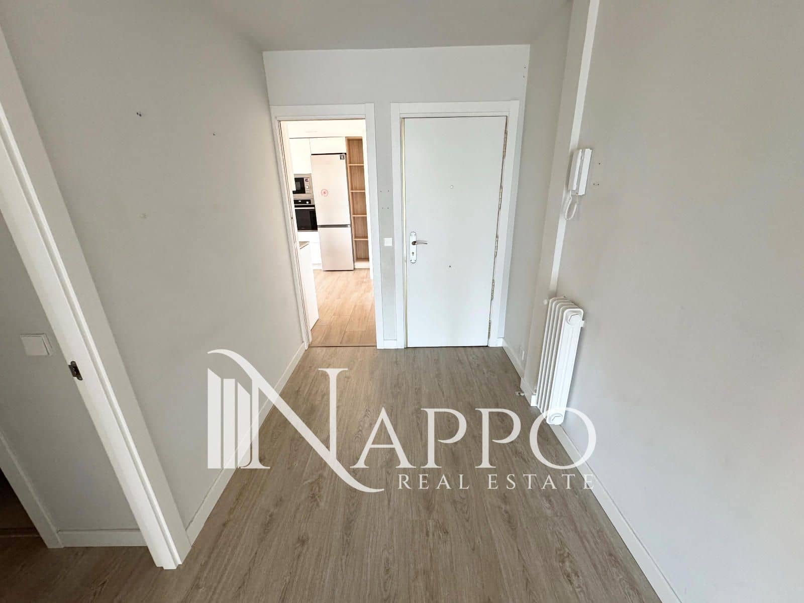 4 bedroom Flat for rent in Madrid city - € 2,500 (Ref: 9357022)