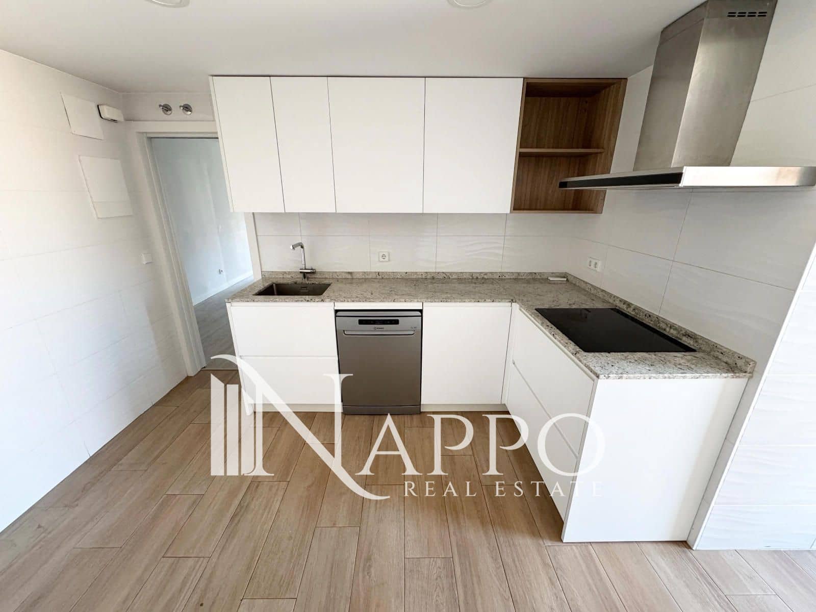 4 bedroom Flat for rent in Madrid city - € 2,500 (Ref: 9357022)