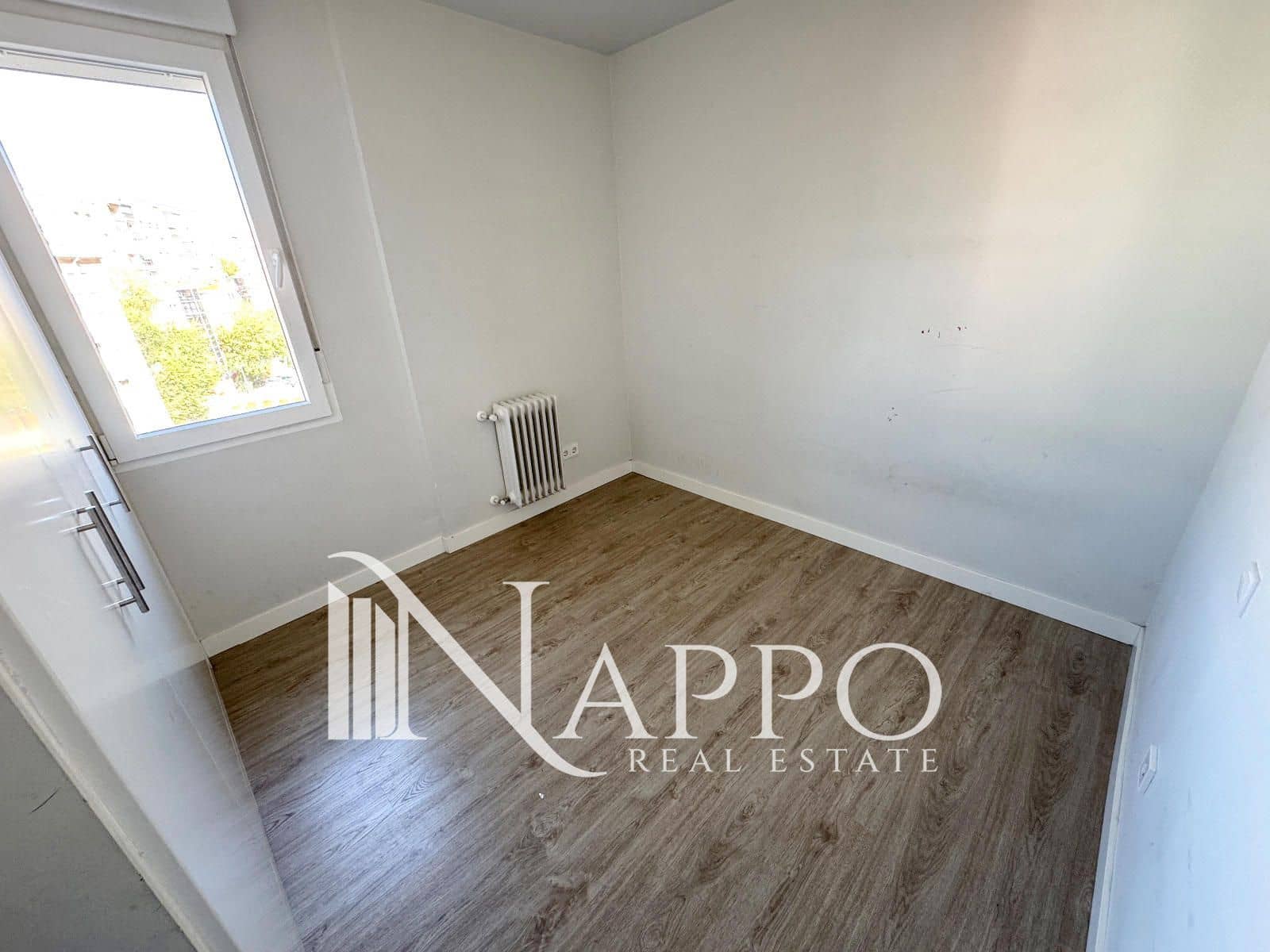 4 bedroom Flat for rent in Madrid city - € 2,500 (Ref: 9357022)