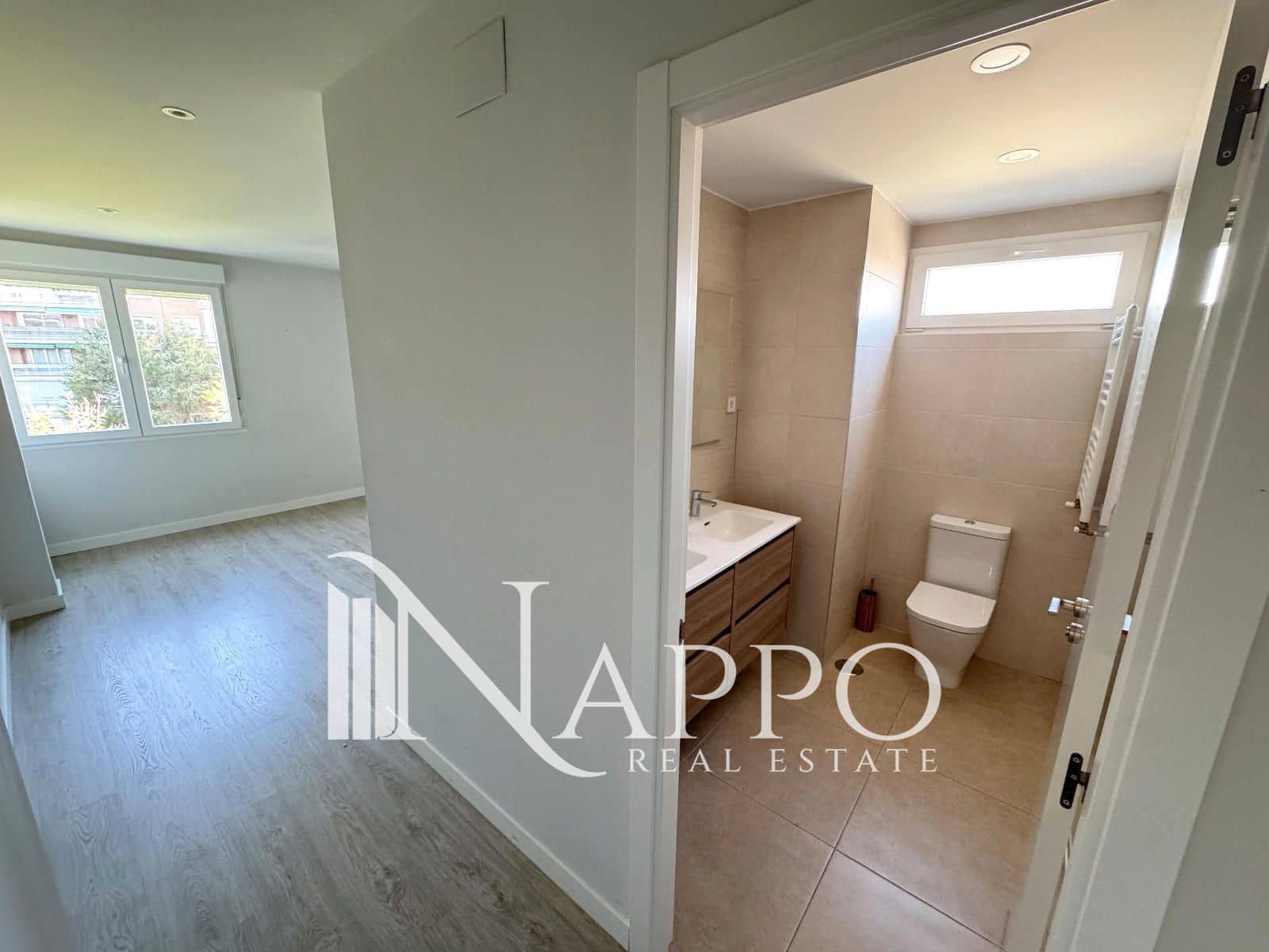 4 bedroom Flat for rent in Madrid city - € 2,500 (Ref: 9357022)