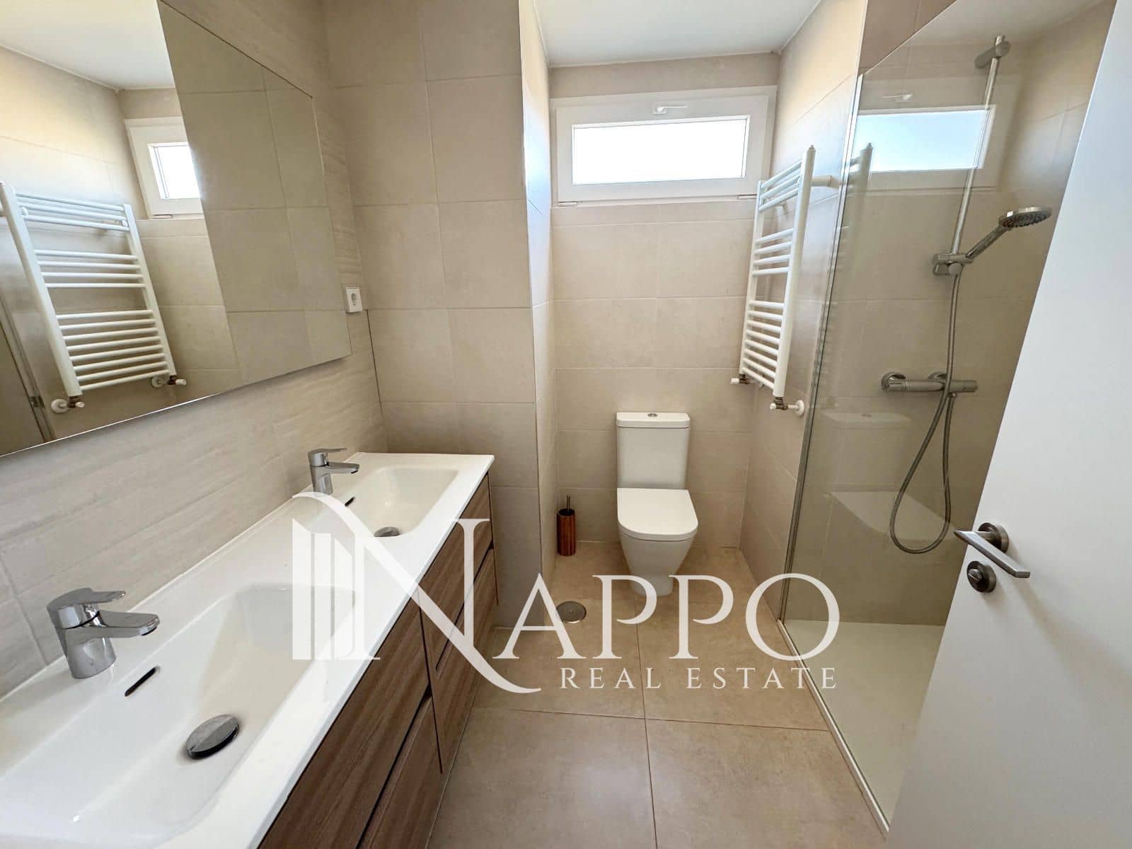 4 bedroom Flat for rent in Madrid city - € 2,500 (Ref: 9357022)