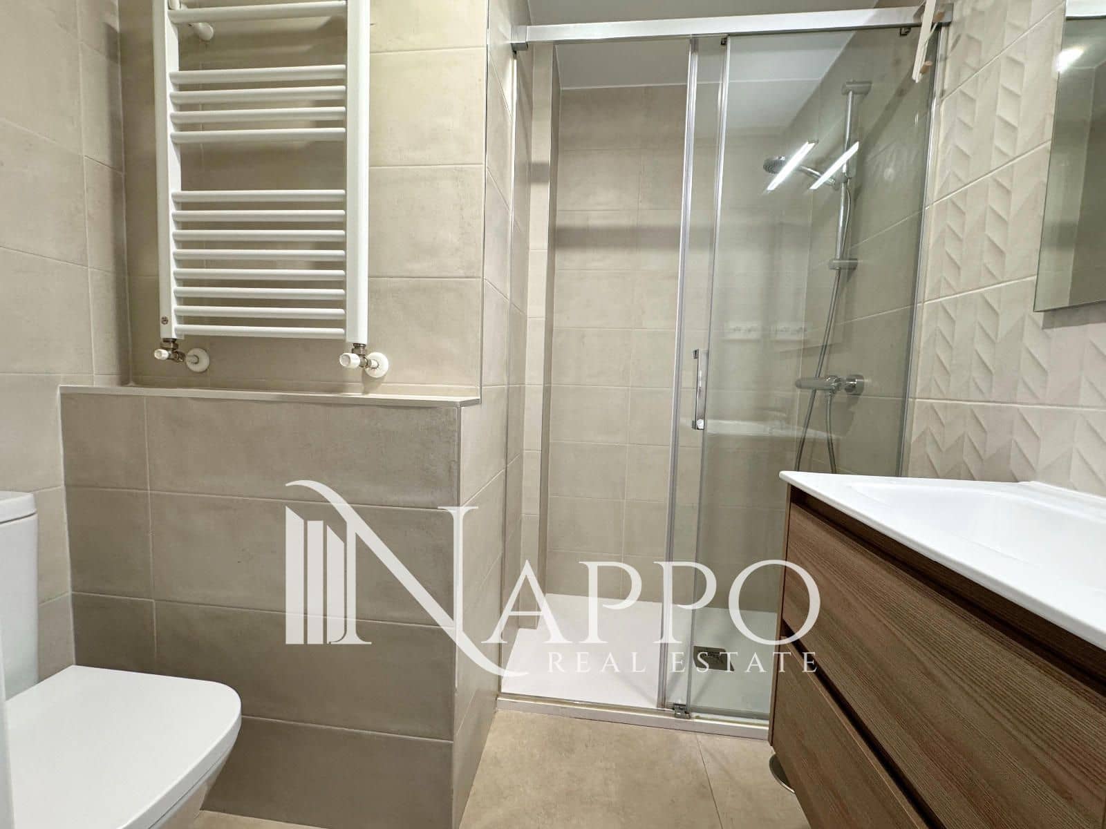 4 bedroom Flat for rent in Madrid city - € 2,500 (Ref: 9357022)