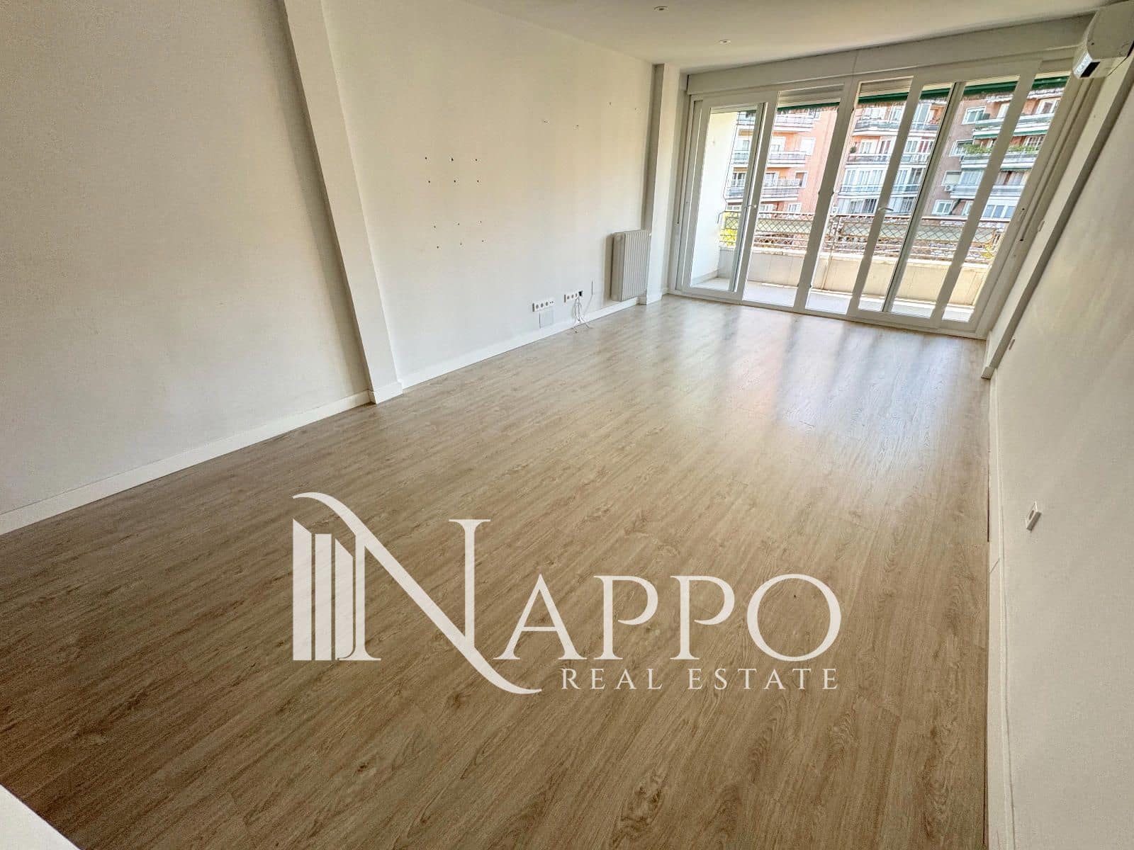 4 bedroom Flat for rent in Madrid city - € 2,500 (Ref: 9357022)