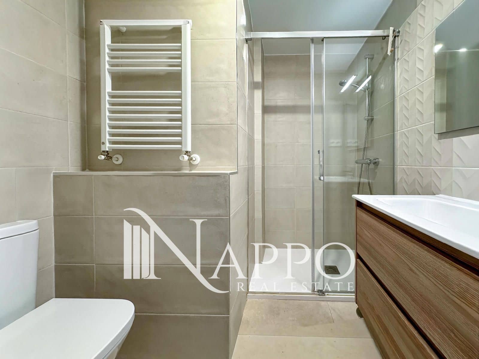 4 bedroom Flat for rent in Madrid city - € 2,500 (Ref: 9357022)