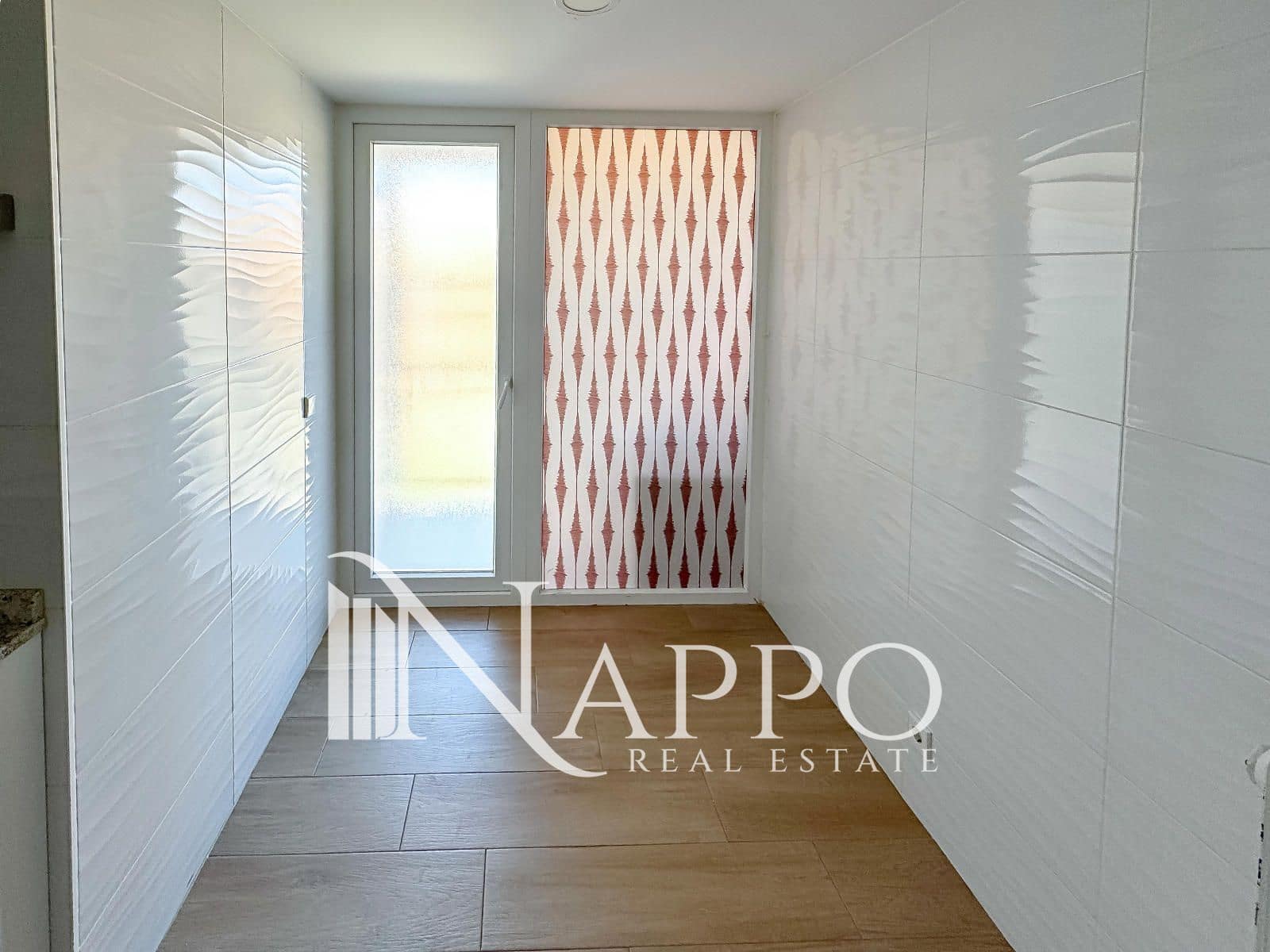 4 bedroom Flat for rent in Madrid city - € 2,500 (Ref: 9357022)