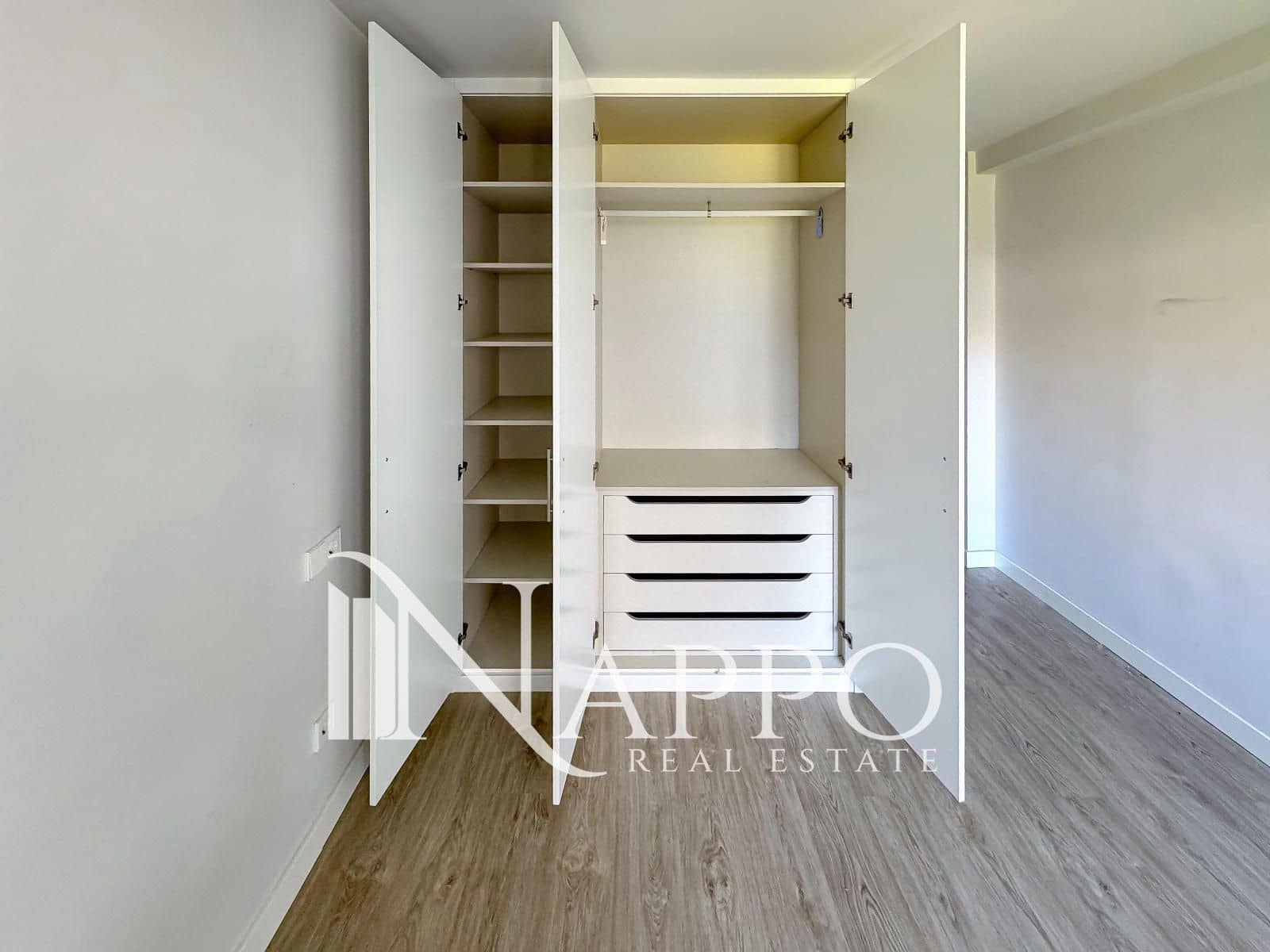 4 bedroom Flat for rent in Madrid city - € 2,500 (Ref: 9357022)