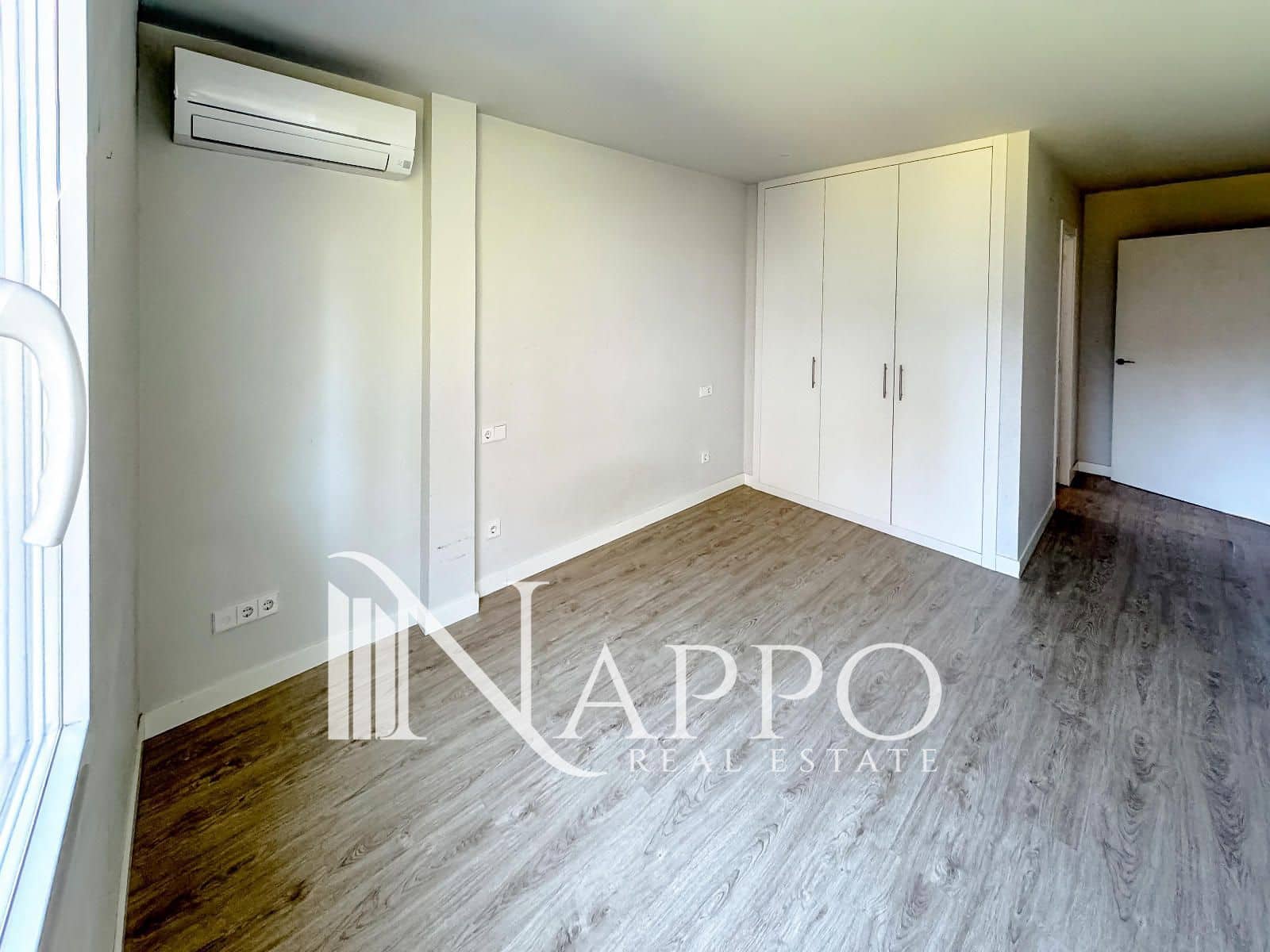 4 bedroom Flat for rent in Madrid city - € 2,500 (Ref: 9357022)