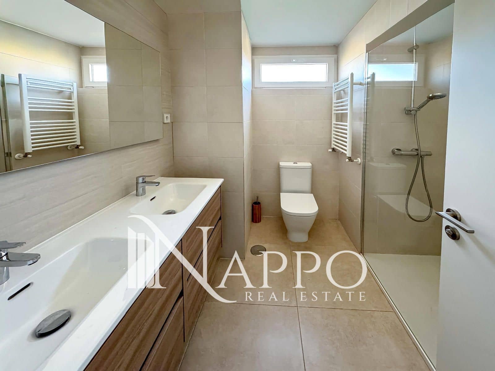 4 bedroom Flat for rent in Madrid city - € 2,500 (Ref: 9357022)