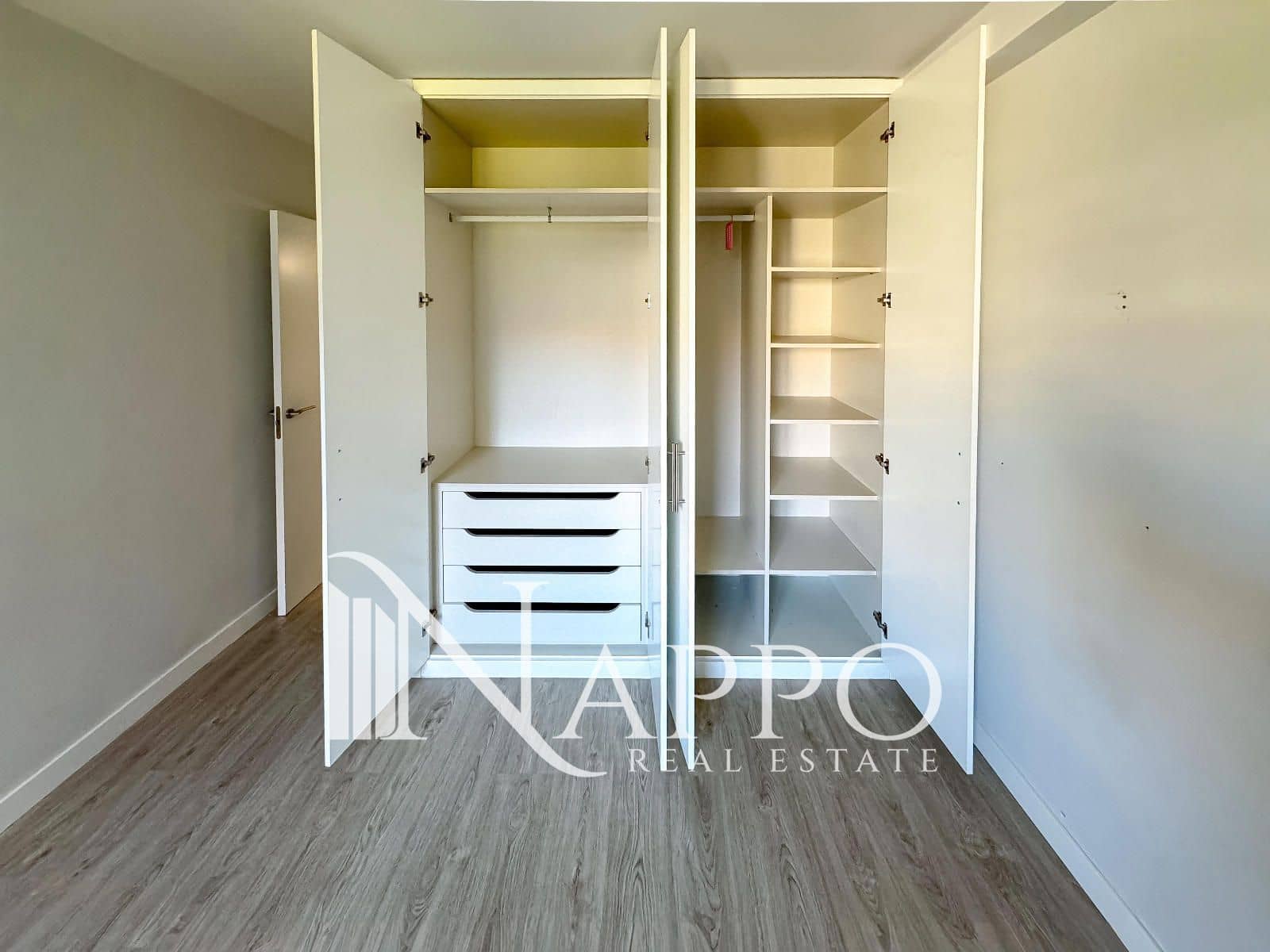 4 bedroom Flat for rent in Madrid city - € 2,500 (Ref: 9357022)