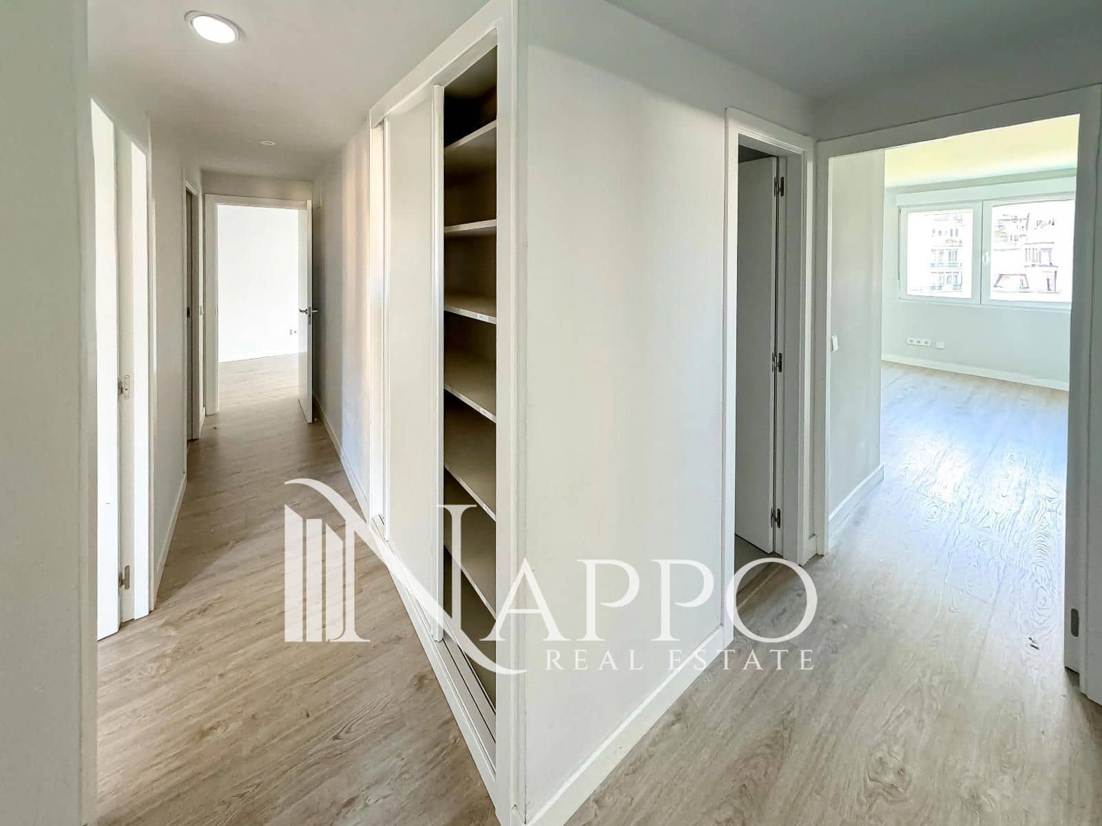 4 bedroom Flat for rent in Madrid city - € 2,500 (Ref: 9357022)