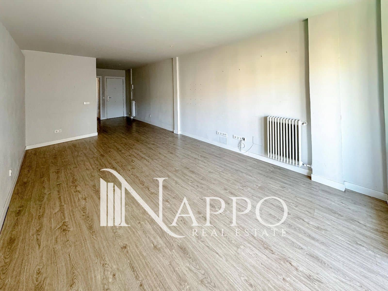 4 bedroom Flat for rent in Madrid city - € 2,500 (Ref: 9357022)