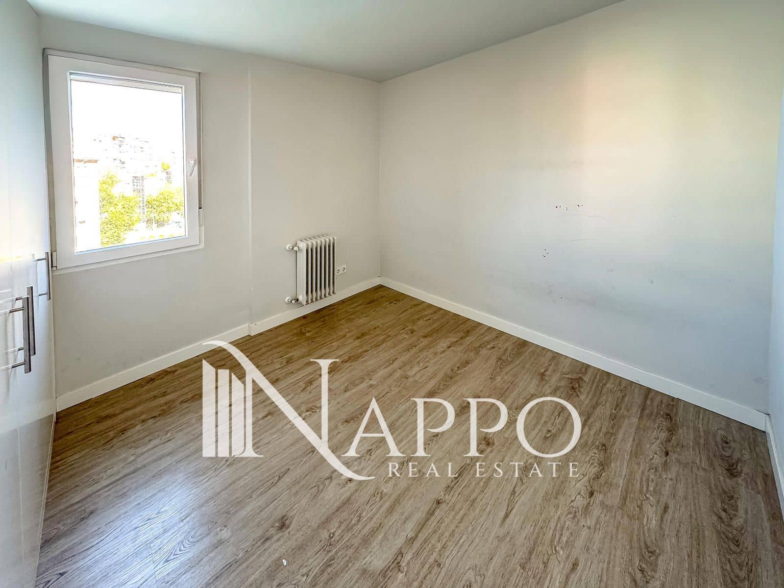 4 bedroom Flat for rent in Madrid city - € 2,500 (Ref: 9357022)