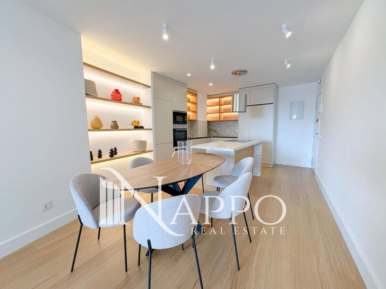 2 bedroom Flat for sale in Palma de Mallorca - € 730,000 (Ref: 9357765)