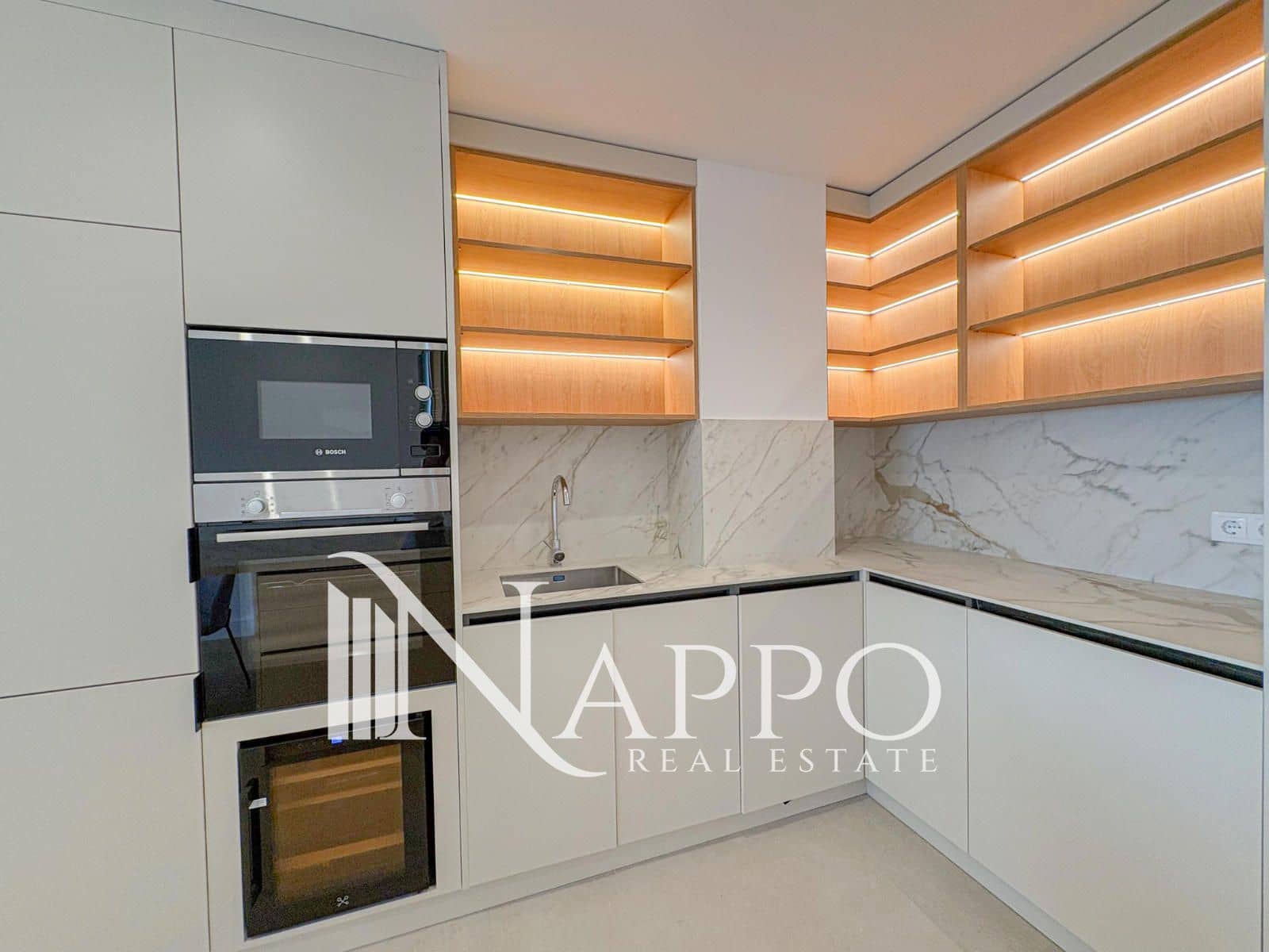 2 bedroom Flat for sale in Palma de Mallorca - € 730,000 (Ref: 9357765)