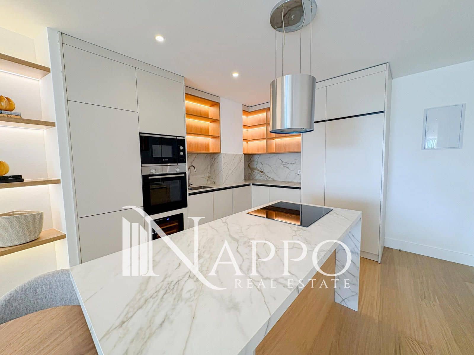 2 bedroom Flat for sale in Palma de Mallorca - € 730,000 (Ref: 9357765)