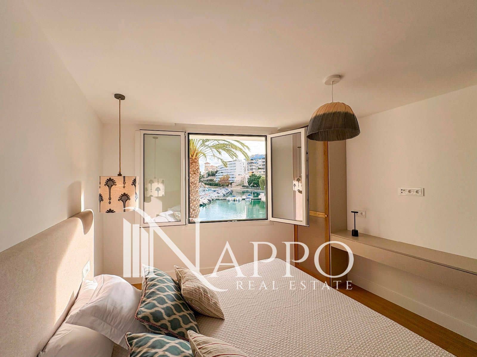 2 bedroom Flat for sale in Palma de Mallorca - € 730,000 (Ref: 9357765)