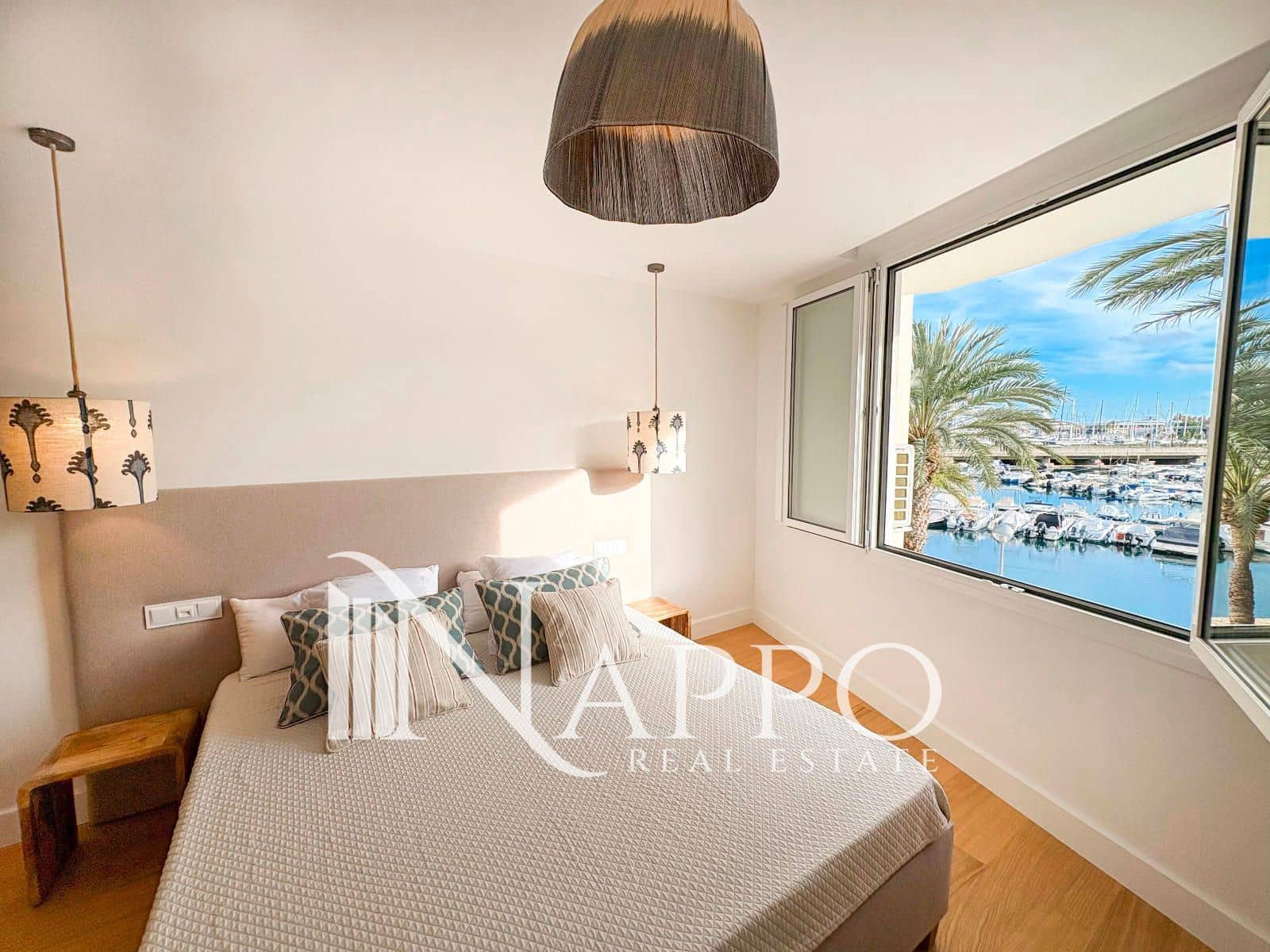 2 bedroom Flat for sale in Palma de Mallorca - € 730,000 (Ref: 9357765)