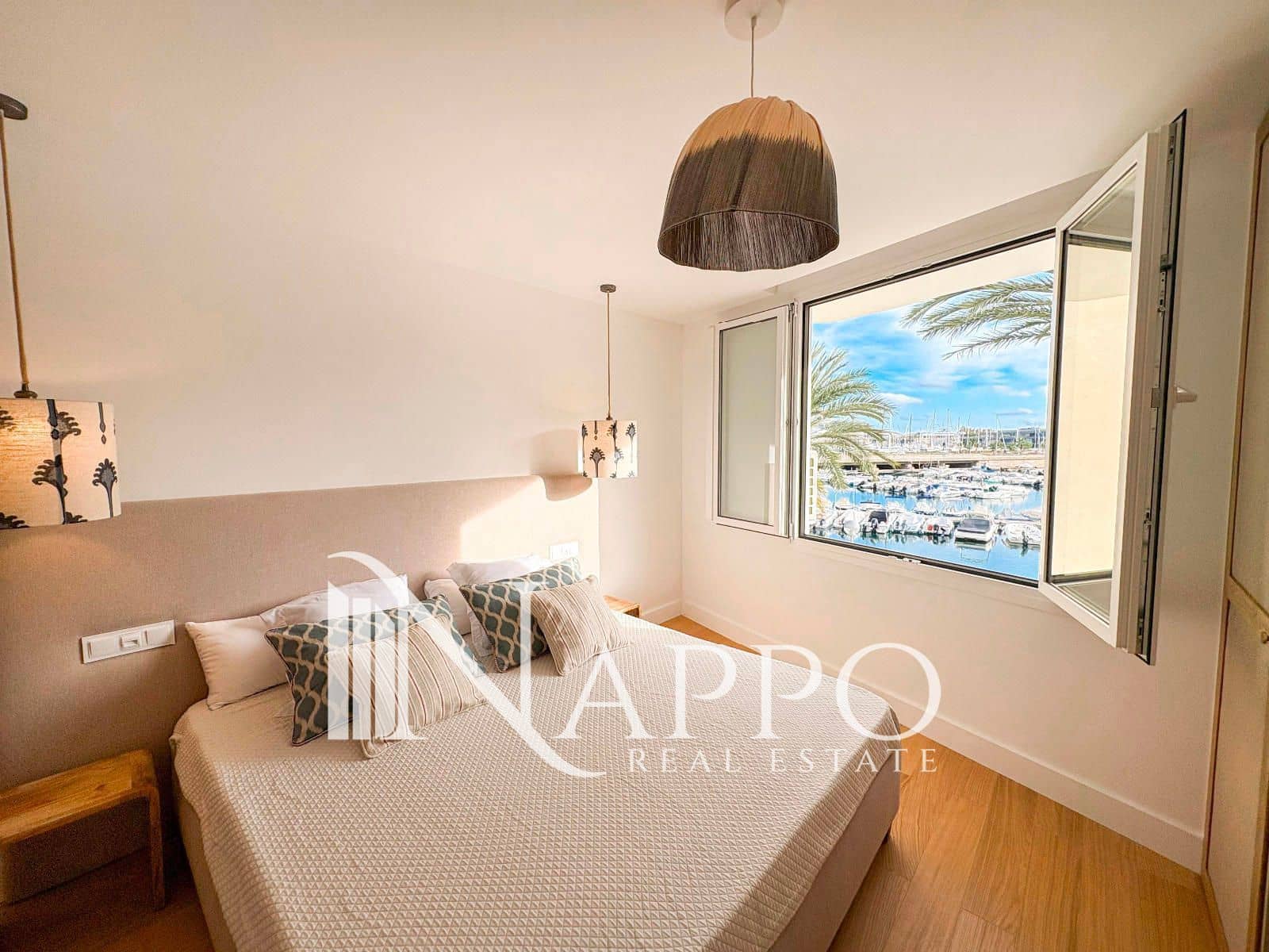 2 bedroom Flat for sale in Palma de Mallorca - € 730,000 (Ref: 9357765)