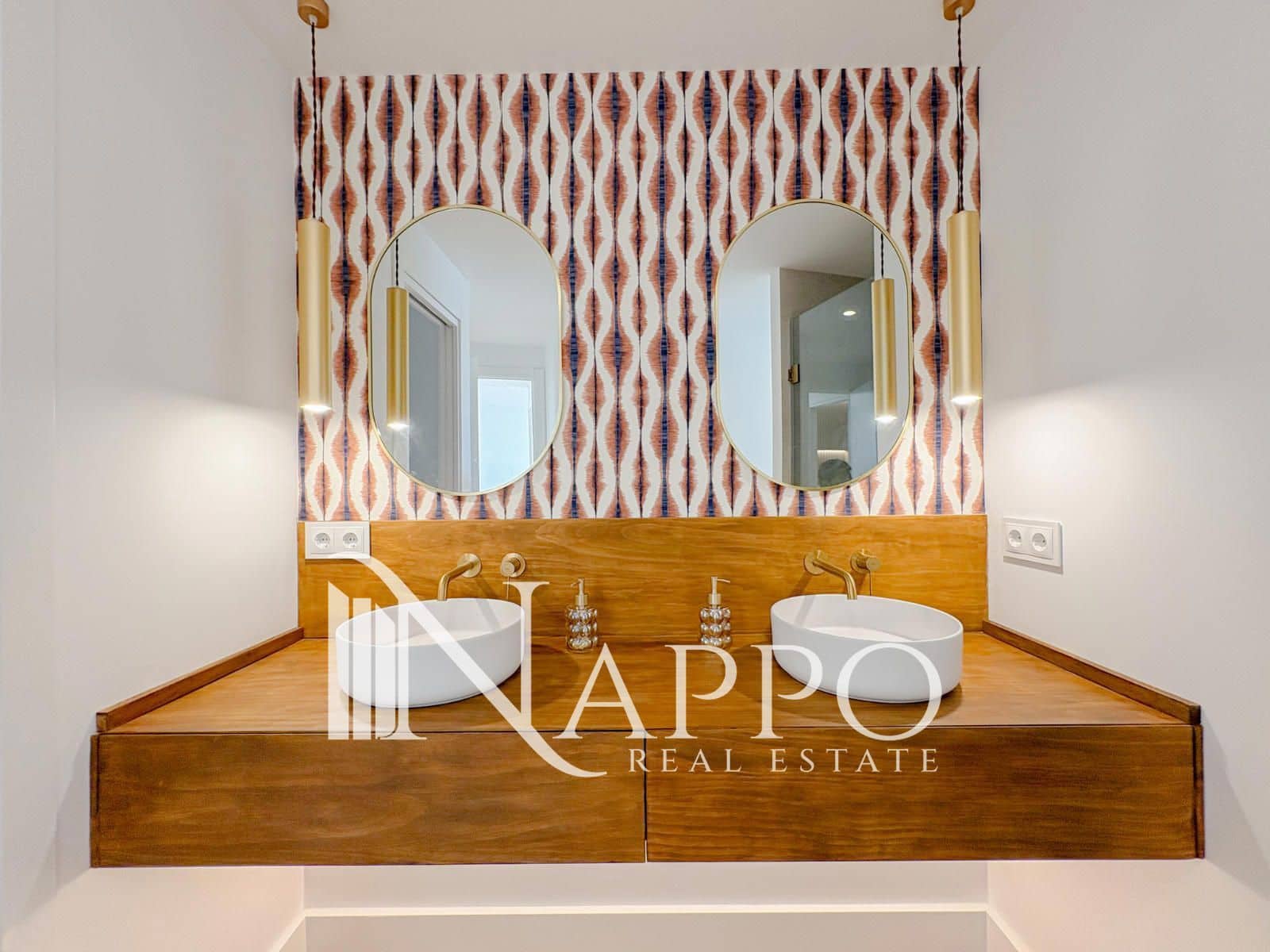 2 bedroom Flat for sale in Palma de Mallorca - € 730,000 (Ref: 9357765)