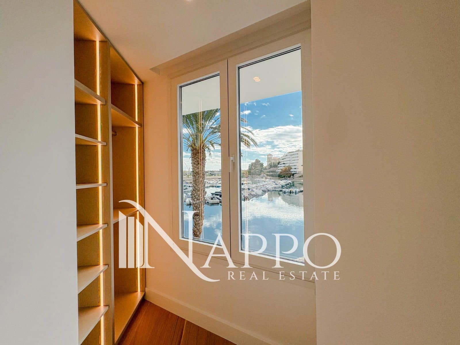 2 bedroom Flat for sale in Palma de Mallorca - € 730,000 (Ref: 9357765)