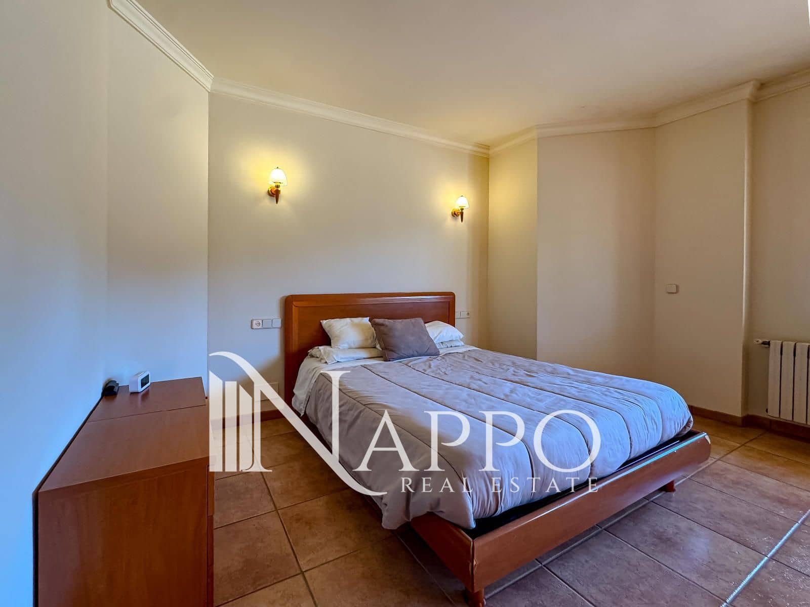 6 bedroom Villa for sale in Santa Ponsa with pool garage - € 2,600,000 (Ref: 9374021)