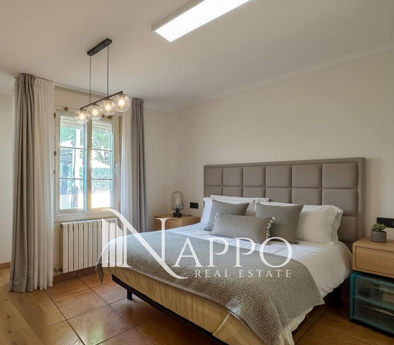 6 bedroom Villa for sale in Santa Ponsa with pool garage - € 2,600,000 (Ref: 9374021)