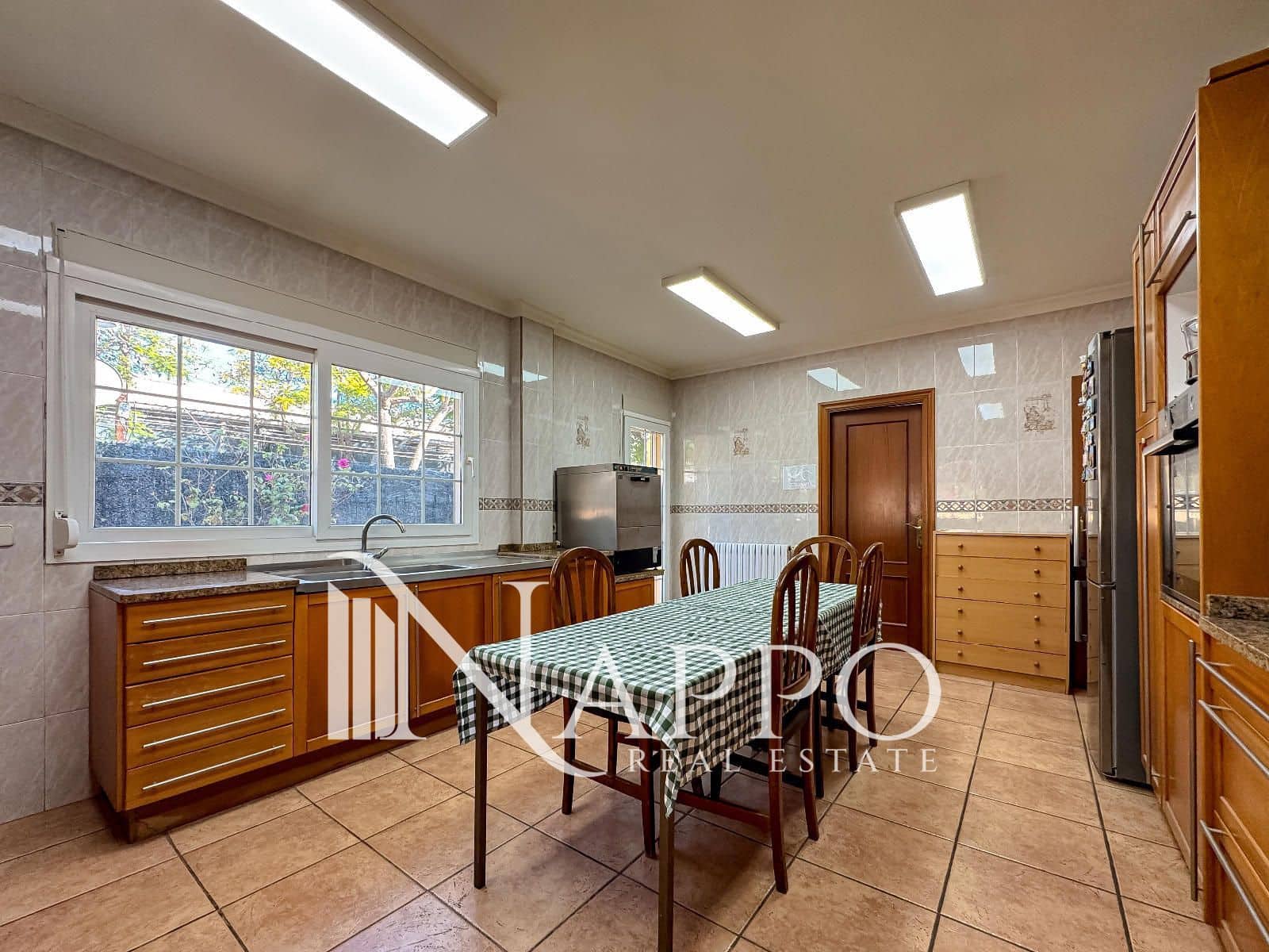 6 bedroom Villa for sale in Santa Ponsa with pool garage - € 2,600,000 (Ref: 9374021)