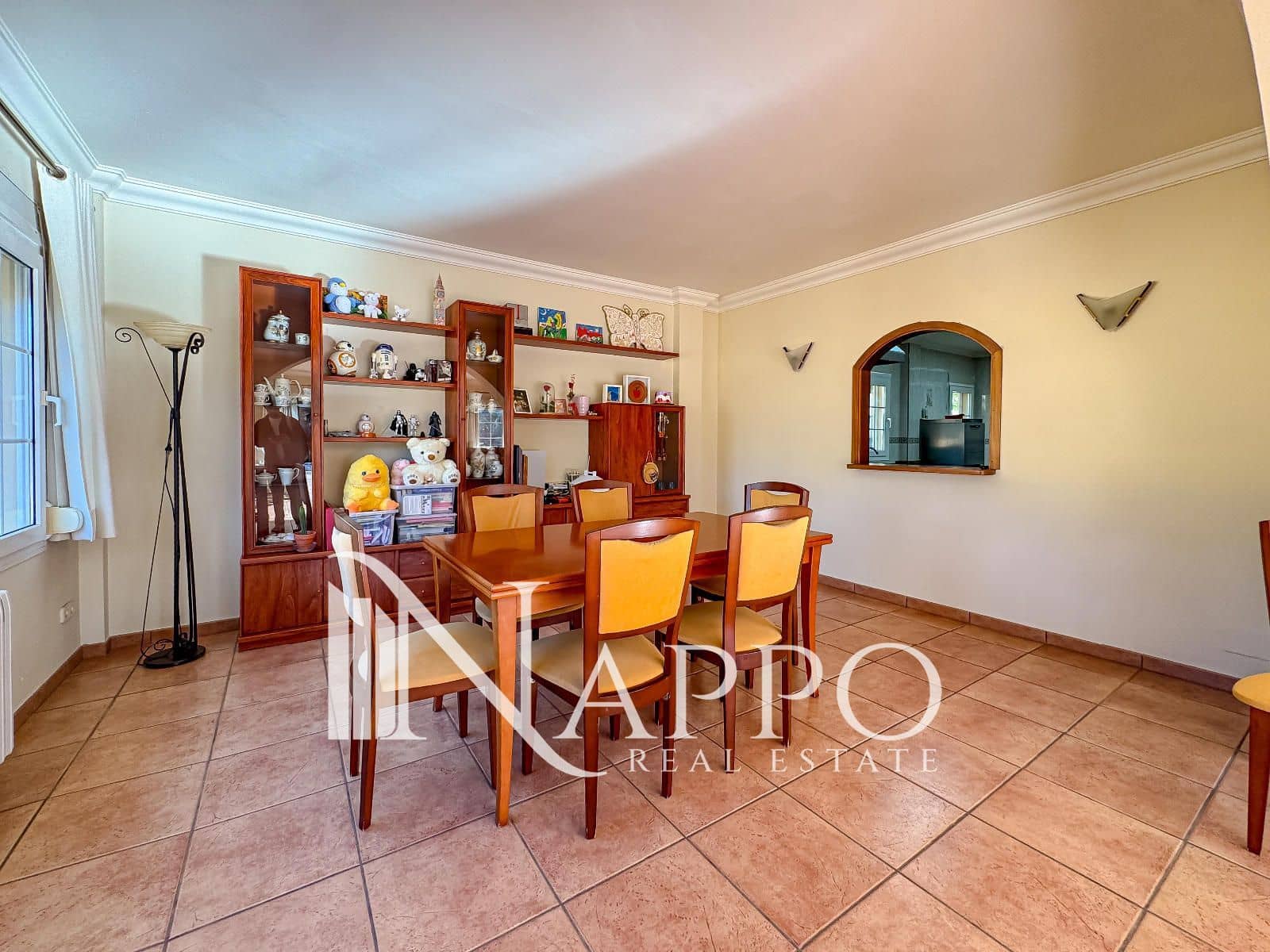 6 bedroom Villa for sale in Santa Ponsa with pool garage - € 2,600,000 (Ref: 9374021)