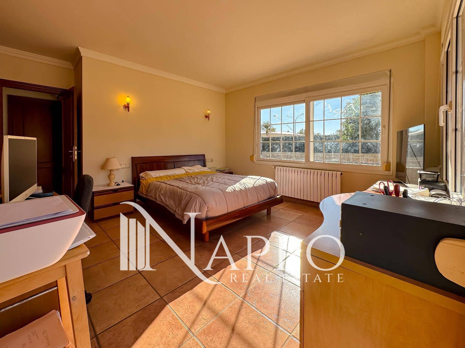 6 bedroom Villa for sale in Santa Ponsa with pool garage - € 2,600,000 (Ref: 9374021)