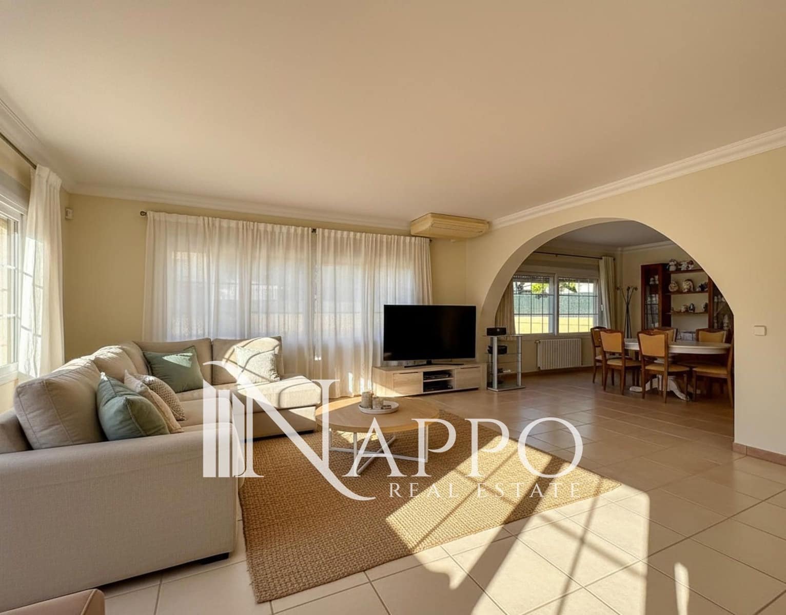 6 bedroom Villa for sale in Santa Ponsa with pool garage - € 2,600,000 (Ref: 9374021)