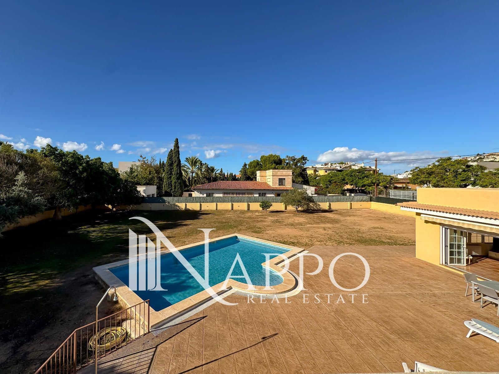 6 bedroom Villa for sale in Santa Ponsa with pool garage - € 2,600,000 (Ref: 9374021)