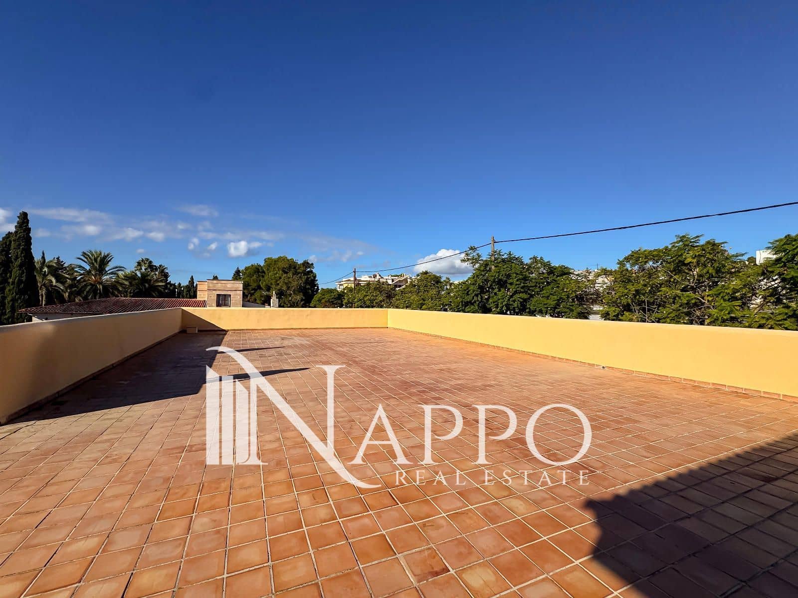 6 bedroom Villa for sale in Santa Ponsa with pool garage - € 2,600,000 (Ref: 9374021)