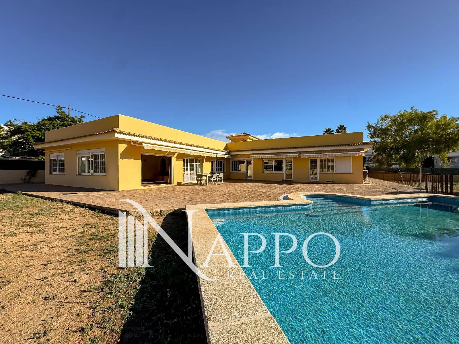 6 bedroom Villa for sale in Santa Ponsa with pool garage - € 2,600,000 (Ref: 9374021)