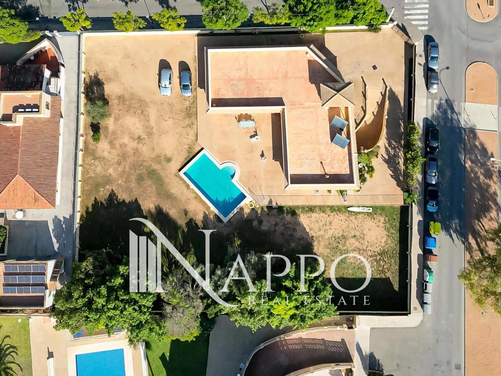 6 bedroom Villa for sale in Santa Ponsa with pool garage - € 2,600,000 (Ref: 9374021)