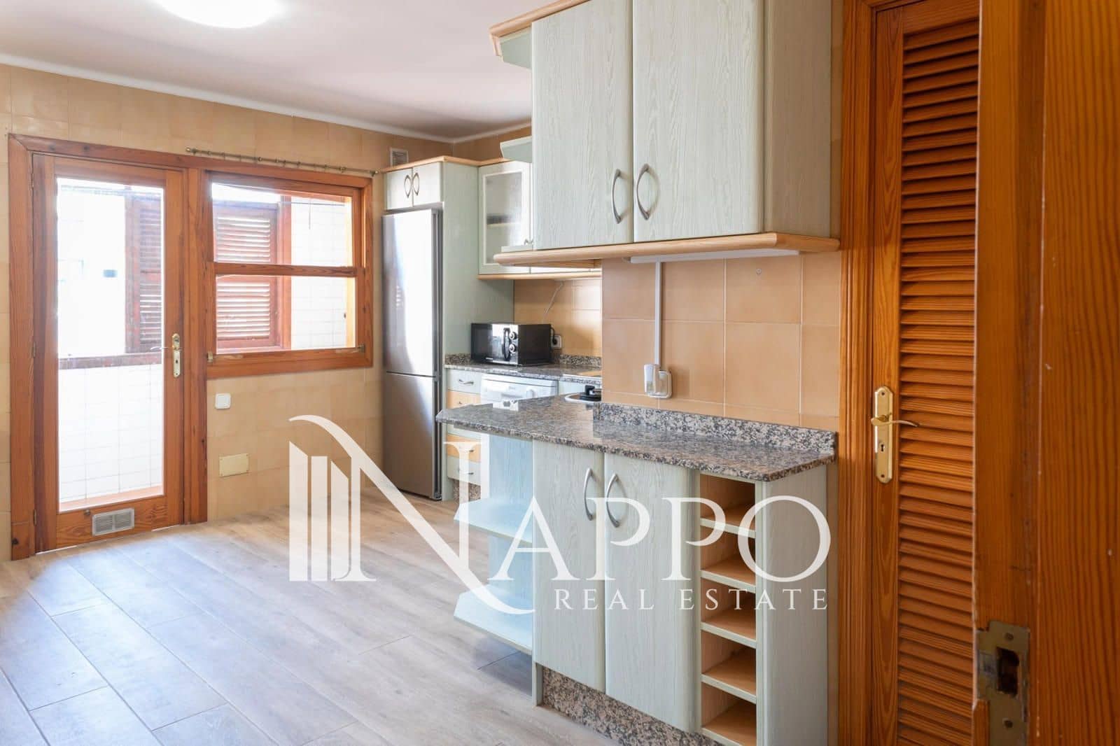 Appartement de 3 chambres à louer à Palma de Mallorca avec piscine garage - 1 700 € (Ref: 9378301)