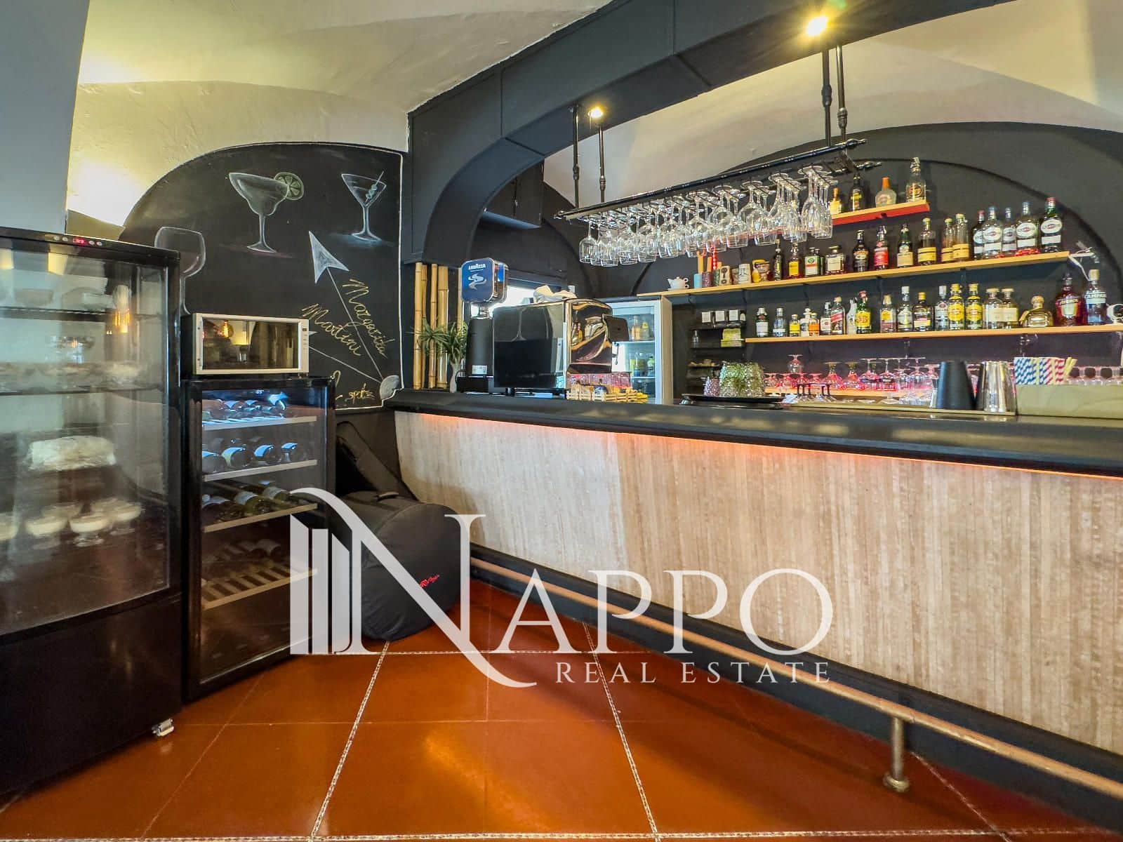 Commercial for rent in Cala Mayor - € 1,900 (Ref: 9378302)