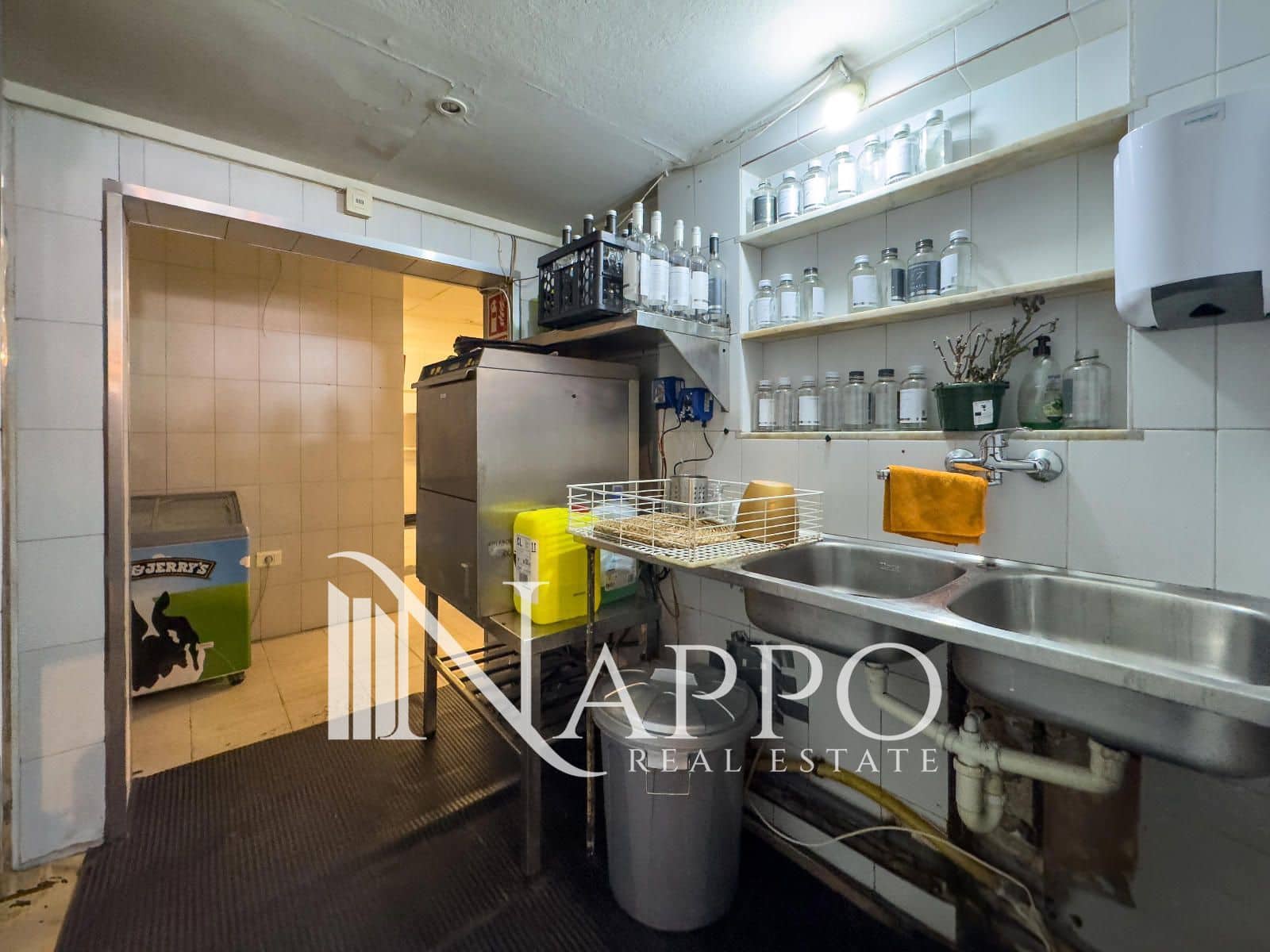 Commercial for rent in Cala Mayor - € 1,900 (Ref: 9378302)