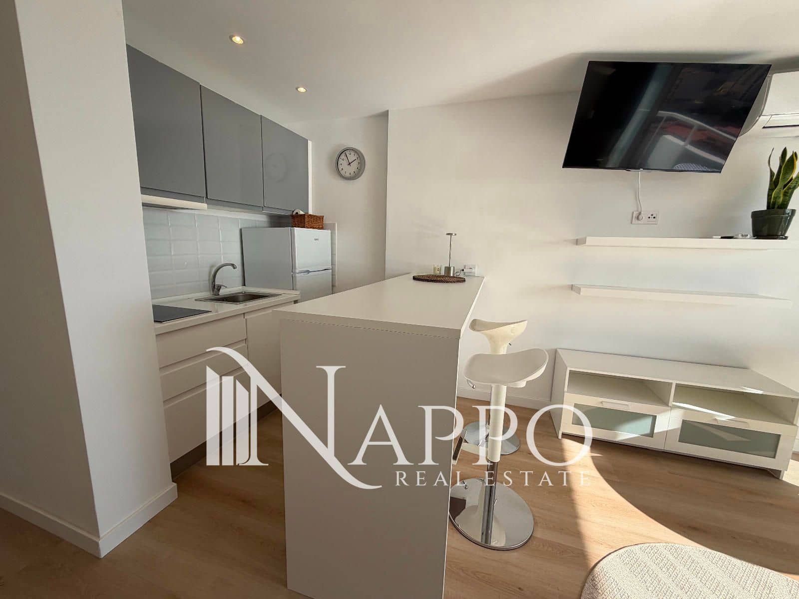 Leilighet til leie i Cala Mayor - € 1 150 (Ref: 9378456)