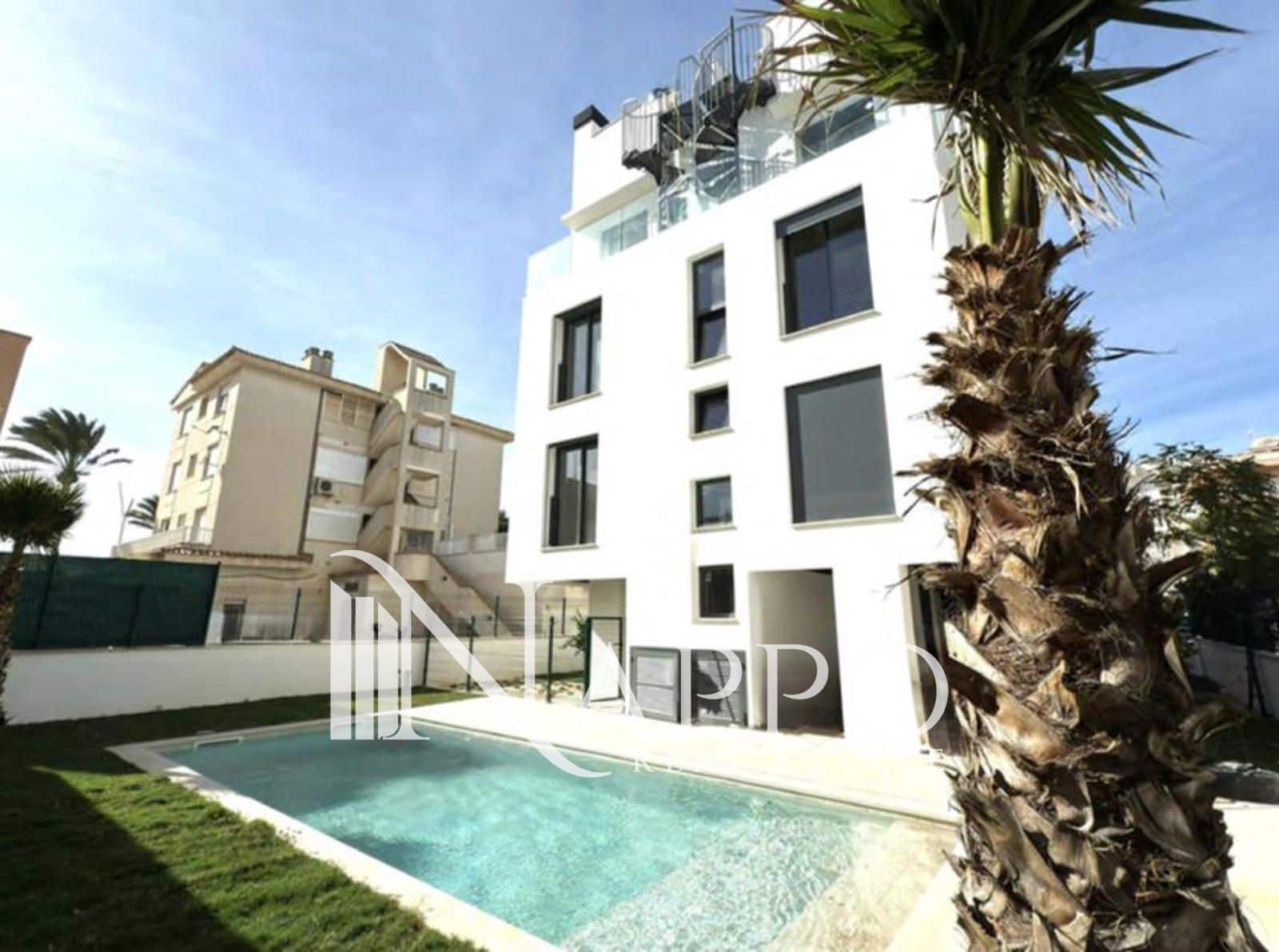 2 sypialnia Penthouse na sprzedaż w Playa de Palma z basenem garażem - 1 675 000 € (Ref: 9386567)