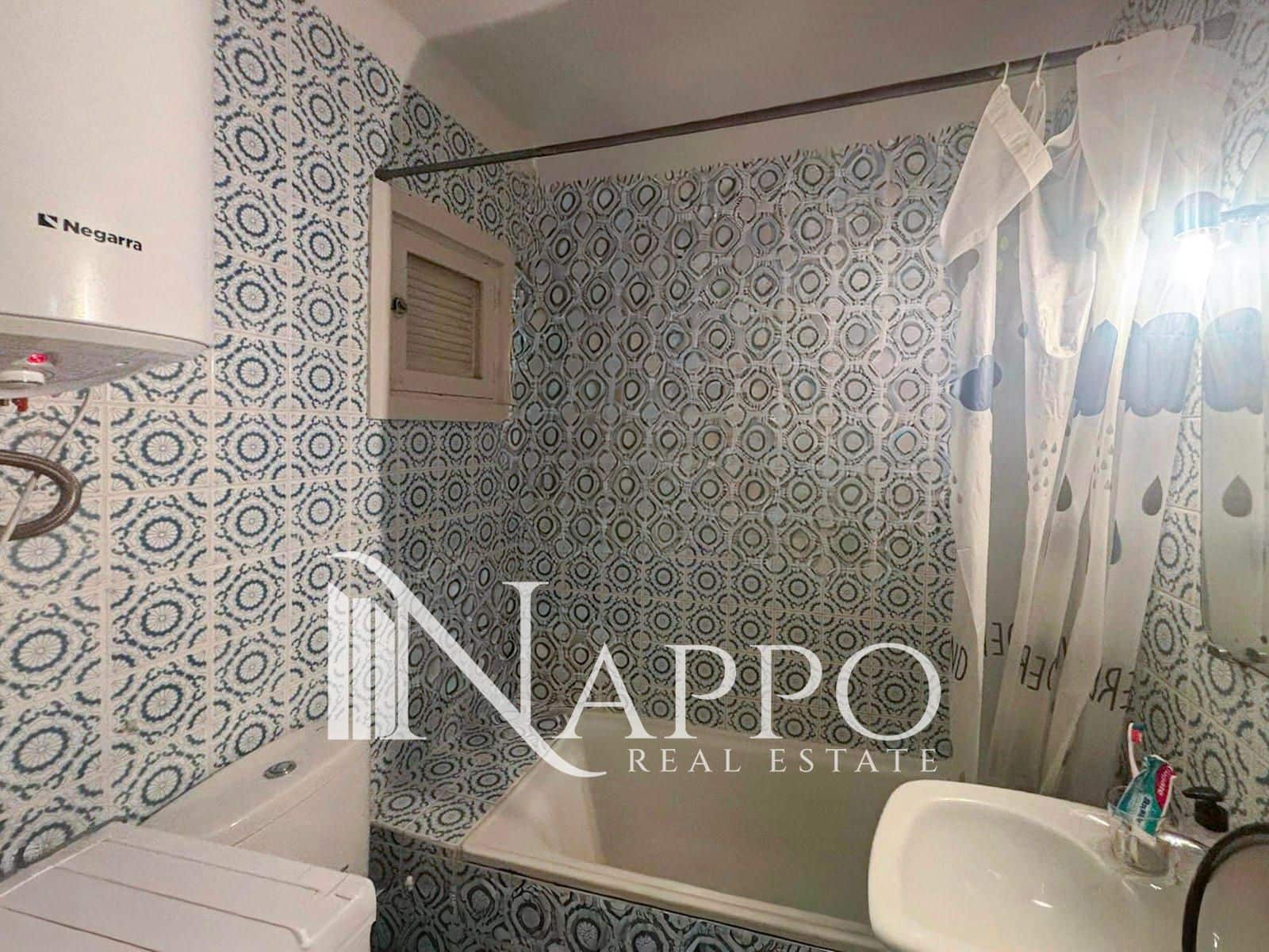 Flat for sale in Cala Mayor - € 175,000 (Ref: 9392071)