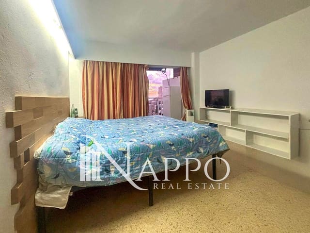 Flat for sale in Cala Mayor, Palma de Mallorca - € 175,000 (Ref: 9392071)