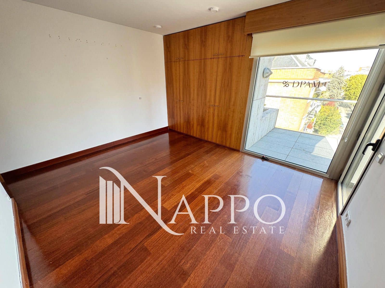 4 quarto Penthouse para arrendar em Madrid cidade com piscina garagem - 9 900 € (Ref: 9392072)