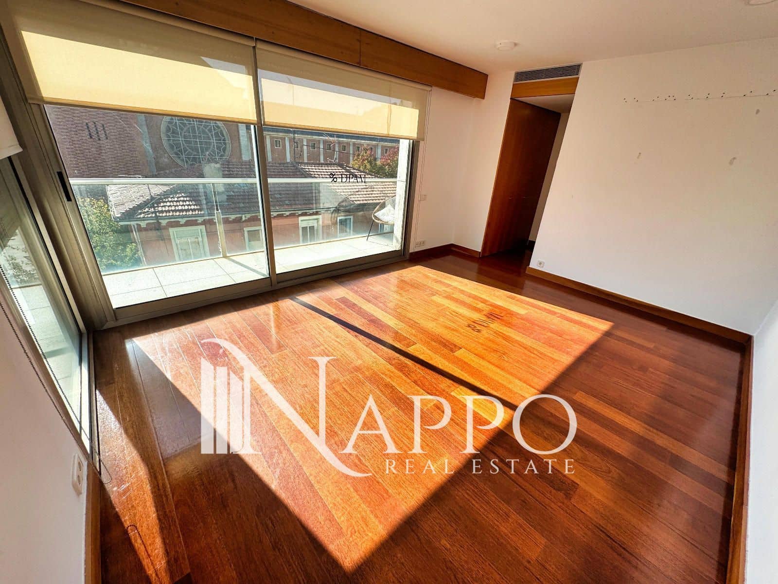 4 quarto Penthouse para arrendar em Madrid cidade com piscina garagem - 9 900 € (Ref: 9392072)