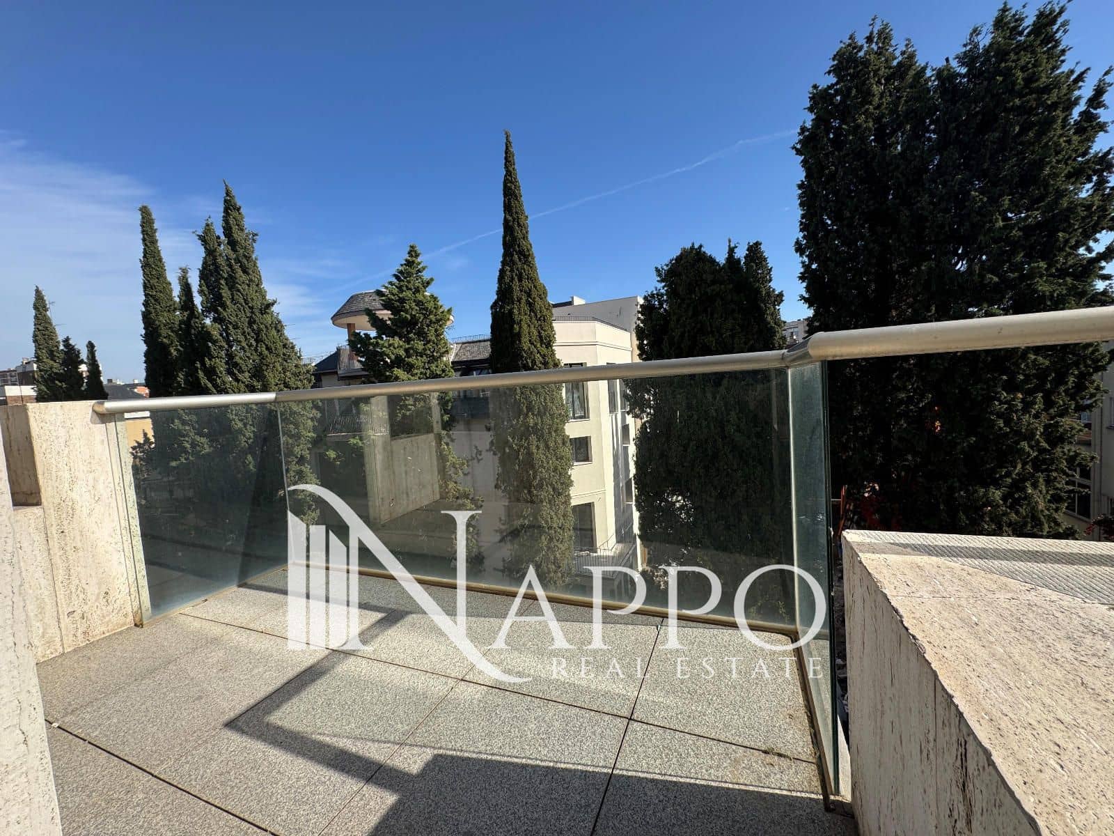 4 quarto Penthouse para arrendar em Madrid cidade com piscina garagem - 9 900 € (Ref: 9392072)