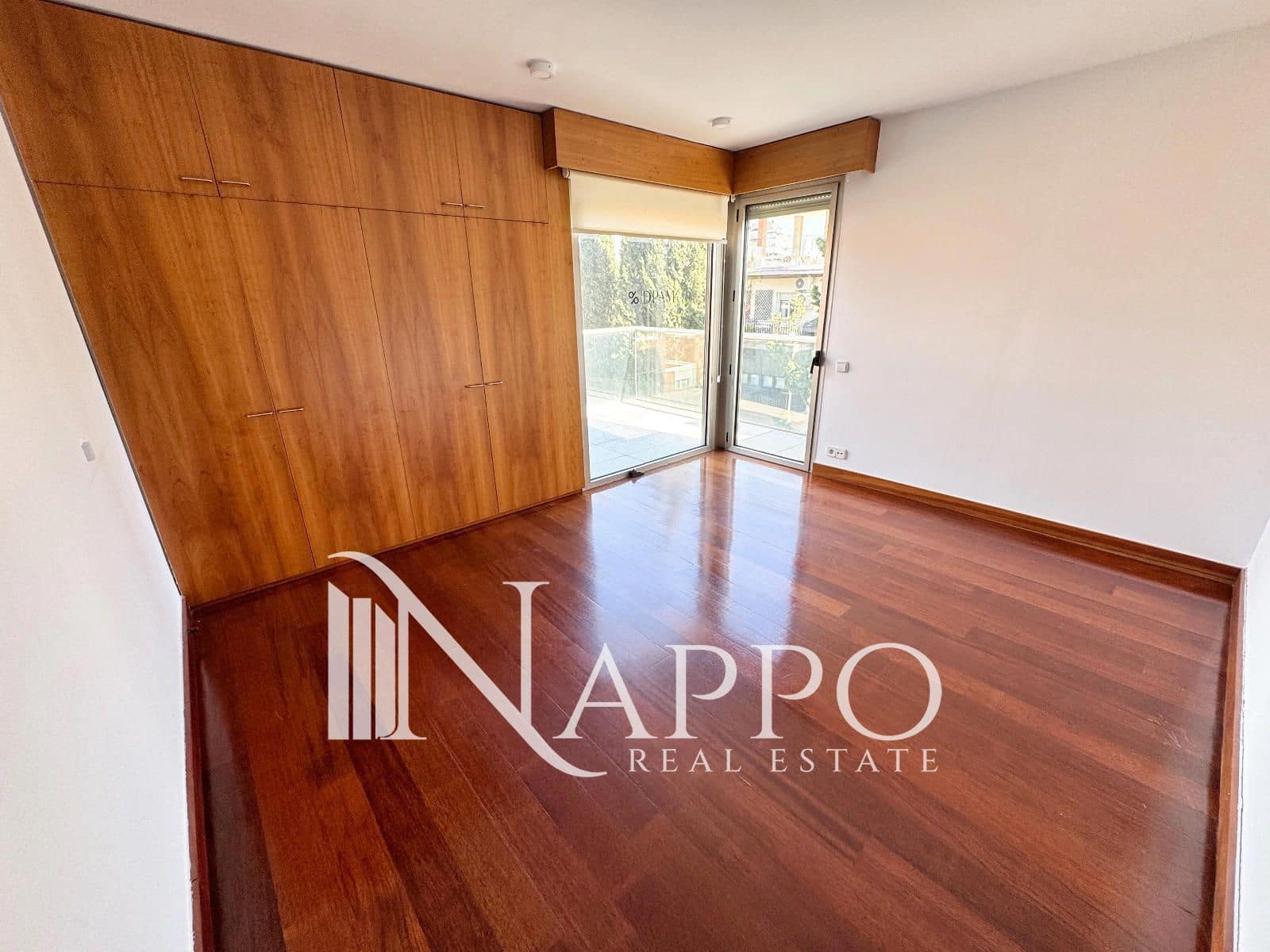 4 quarto Penthouse para arrendar em Madrid cidade com piscina garagem - 9 900 € (Ref: 9392072)