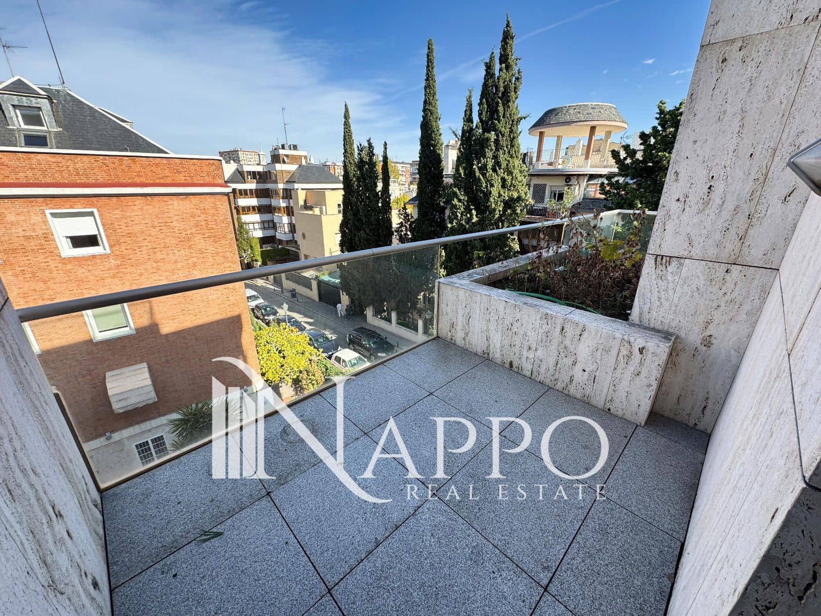 4 quarto Penthouse para arrendar em Madrid cidade com piscina garagem - 9 900 € (Ref: 9392072)