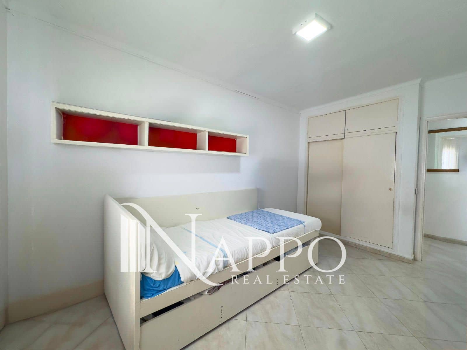 4 bedroom Flat for sale in Cala Millor - € 289,000 (Ref: 9394435)